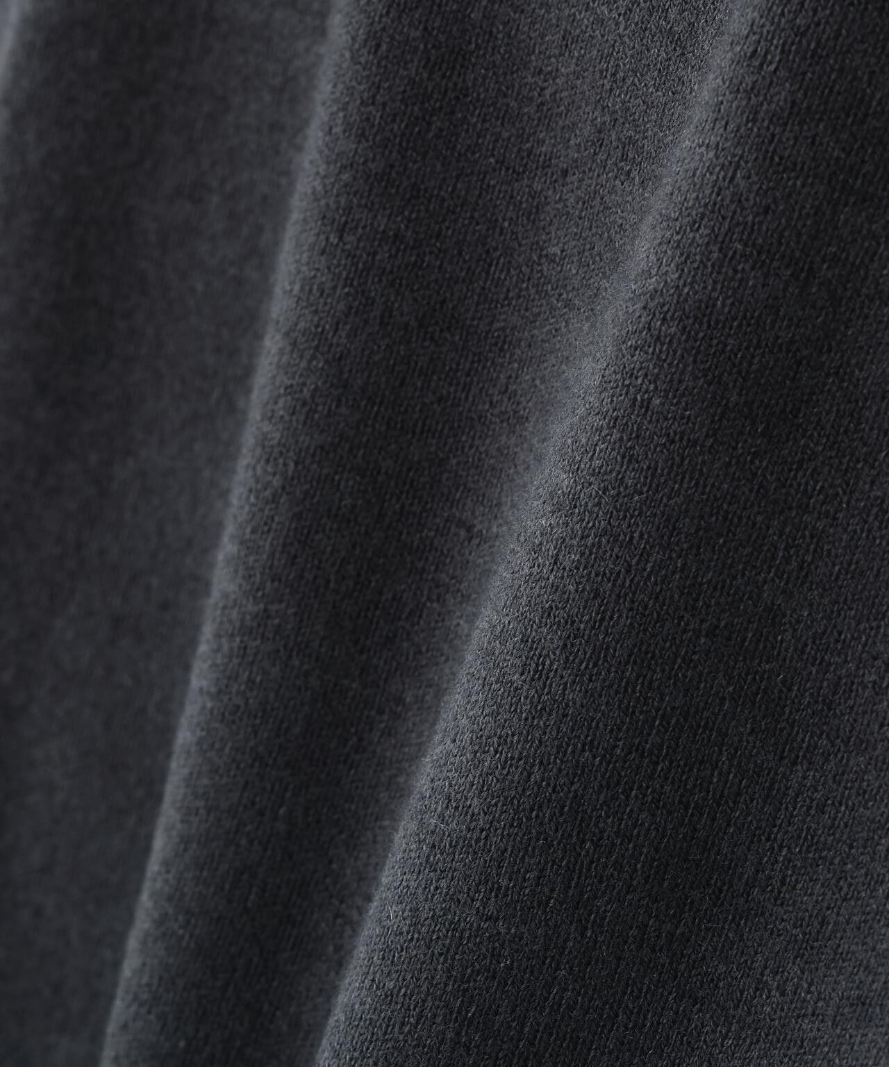 プリーツスリーブニット