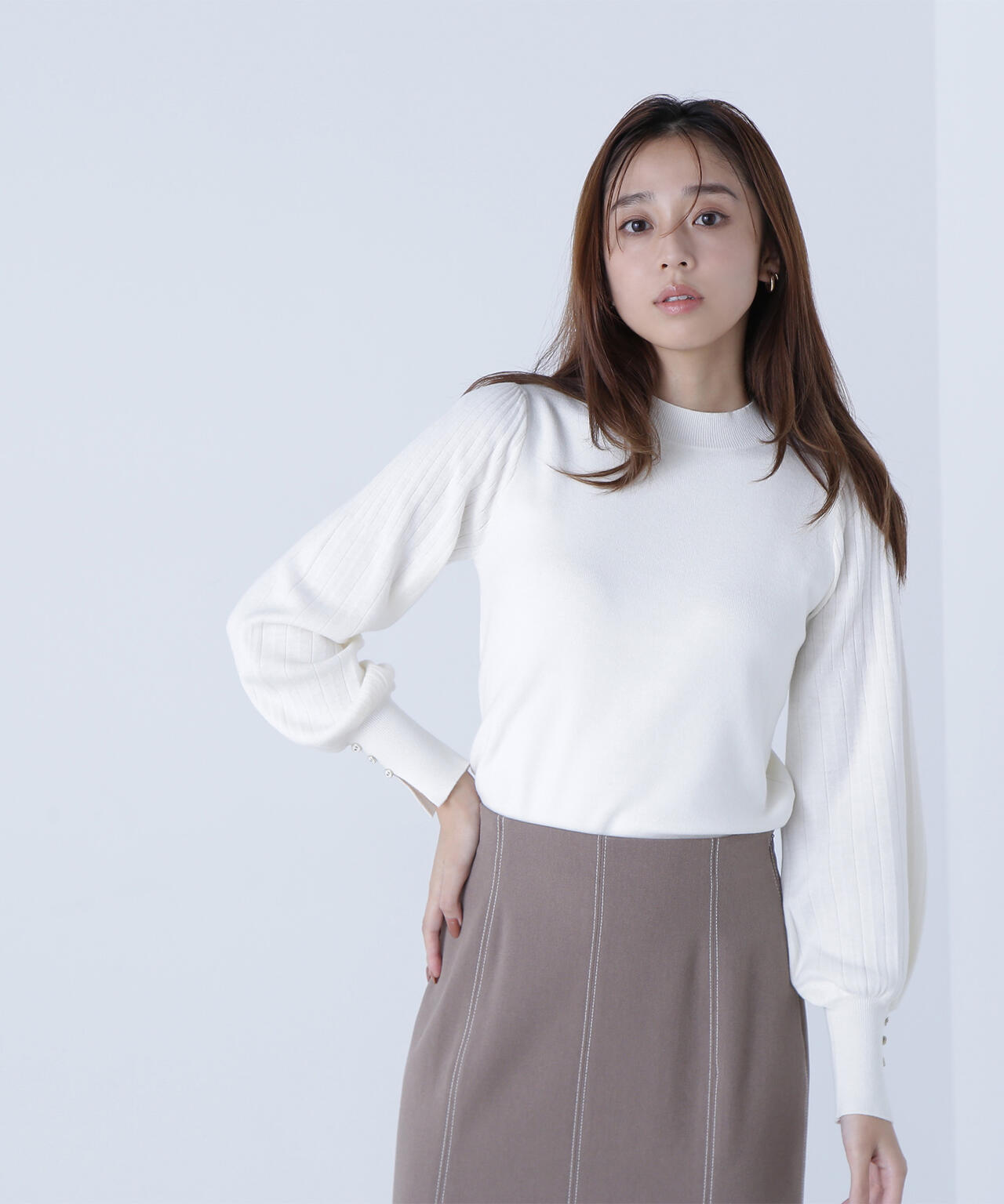 プリーツスリーブニット