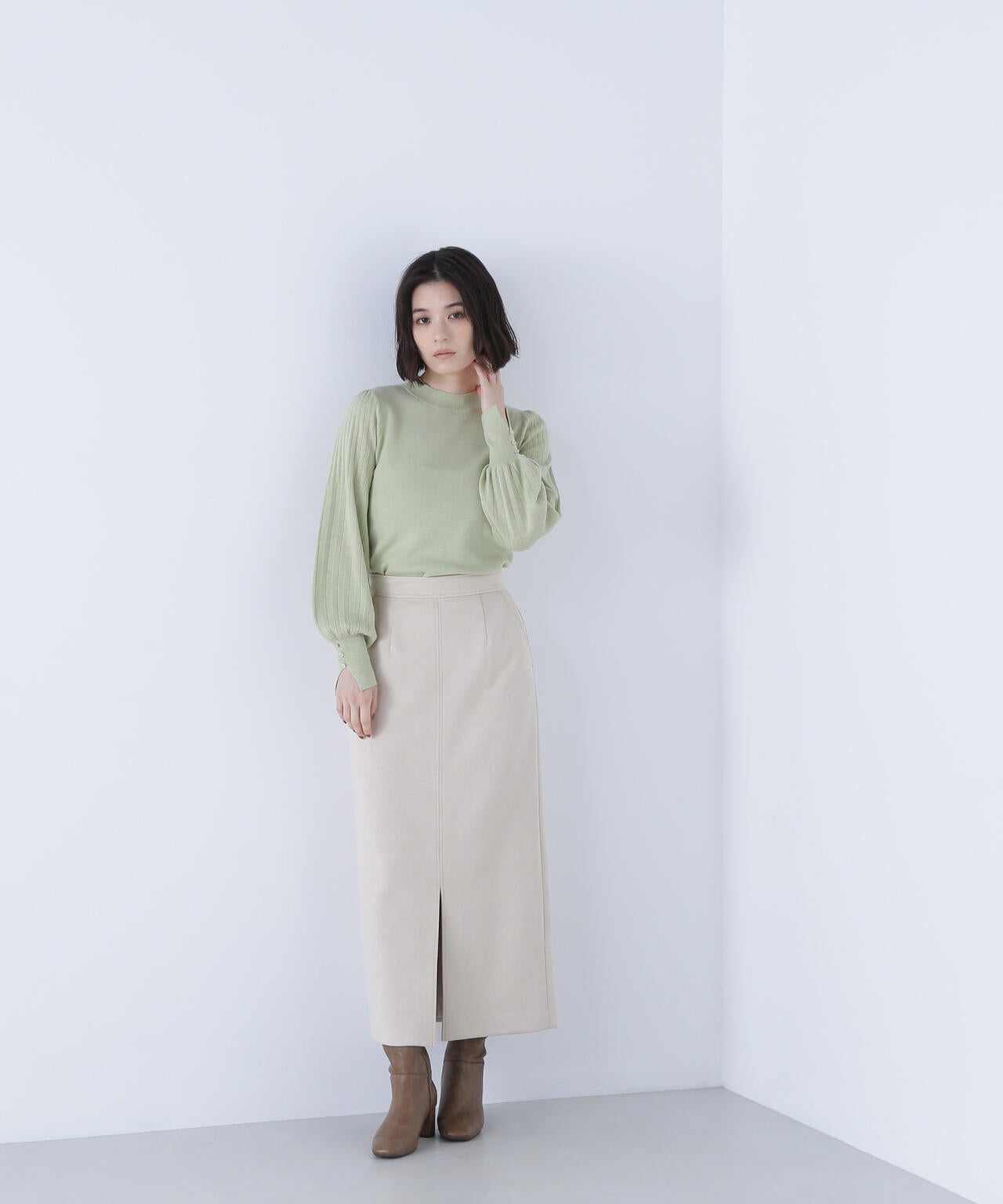 プリーツスリーブニット