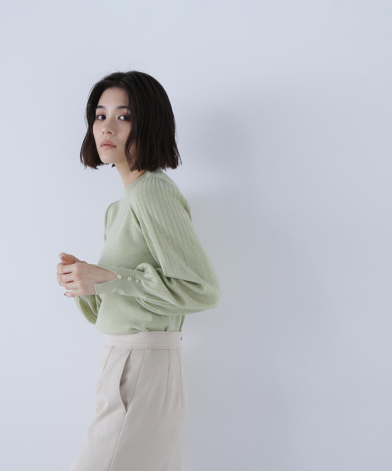 プリーツスリーブニット