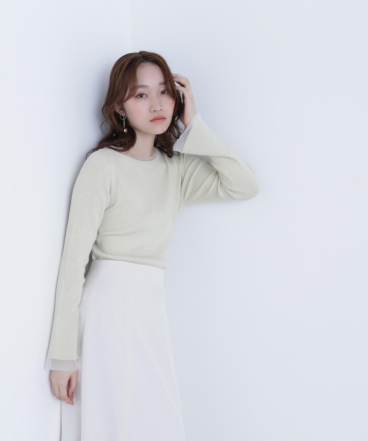 ボートネックフレアカフスニット