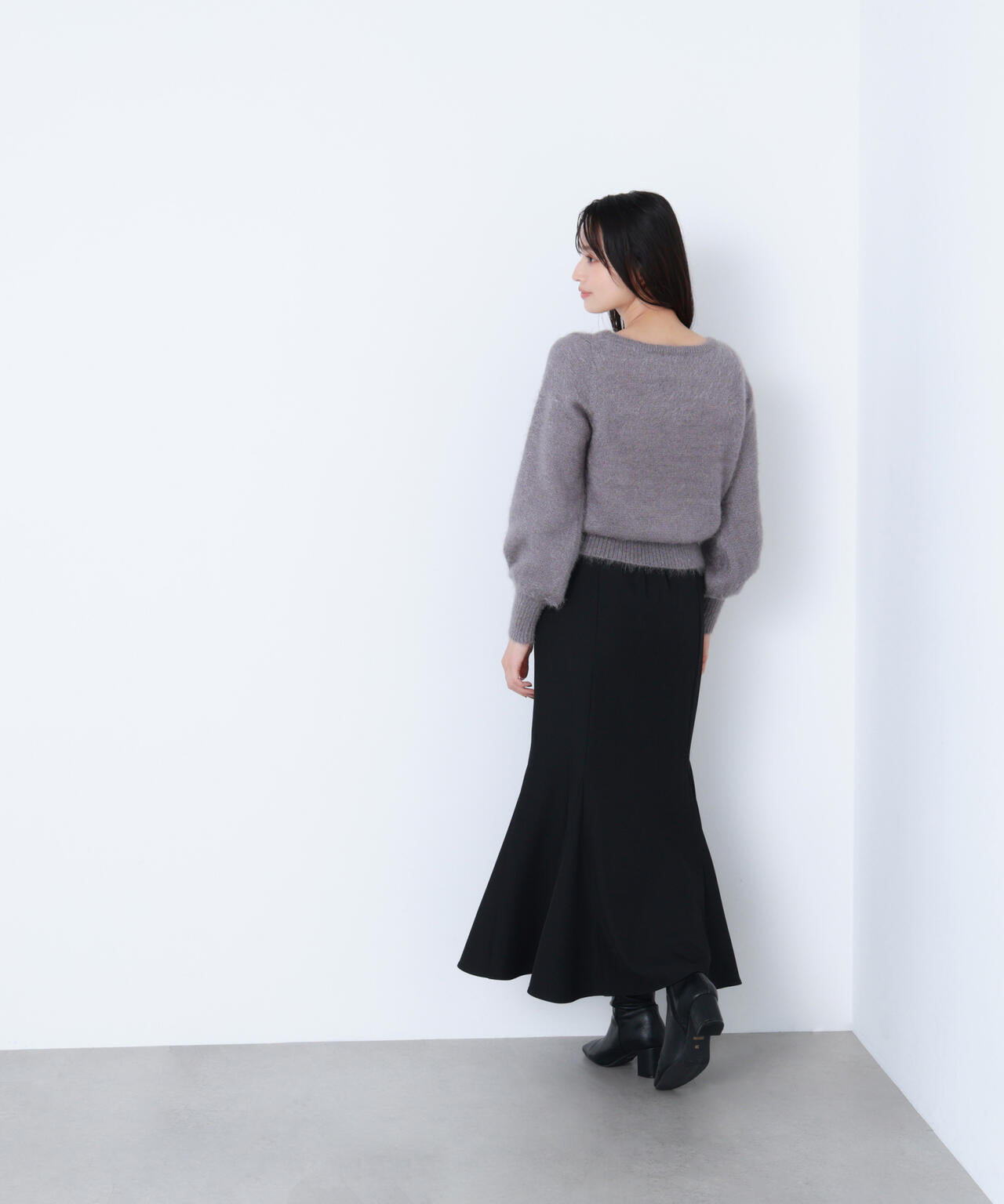 パールボタンヘアリーニット