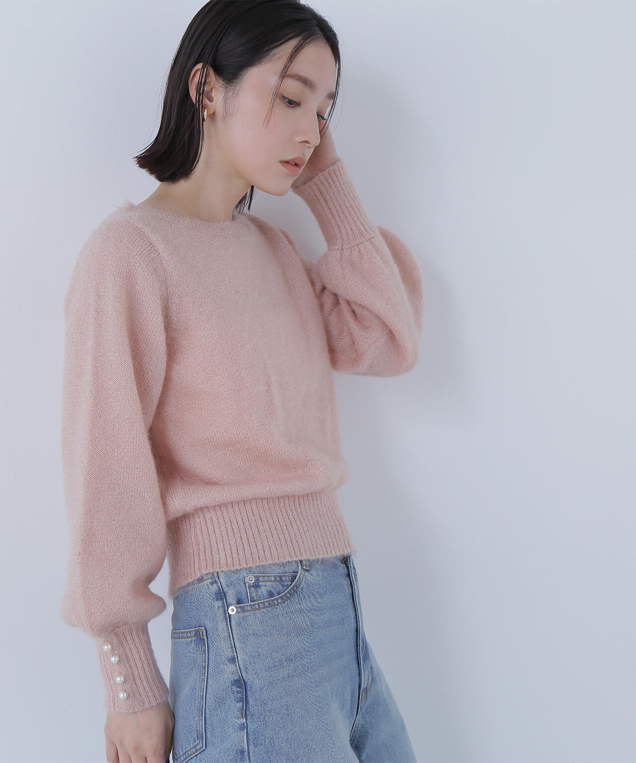 パールボタンヘアリーニット