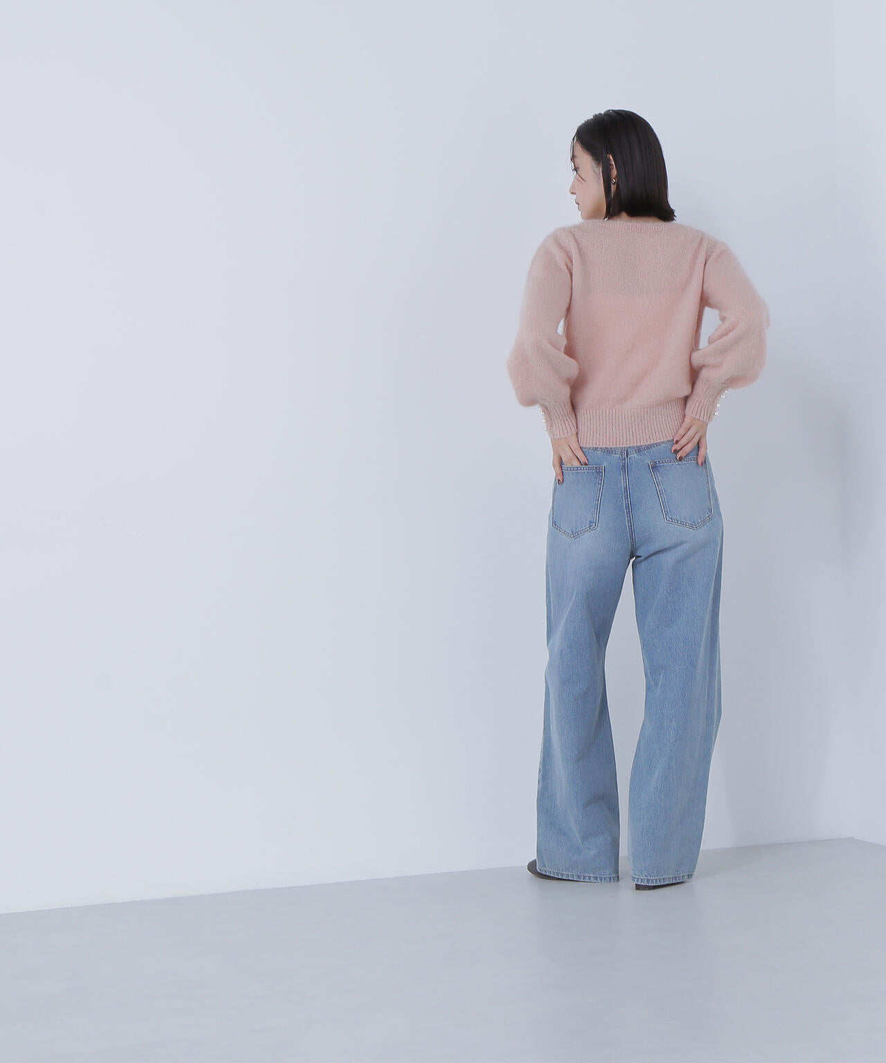 パールボタンヘアリーニット