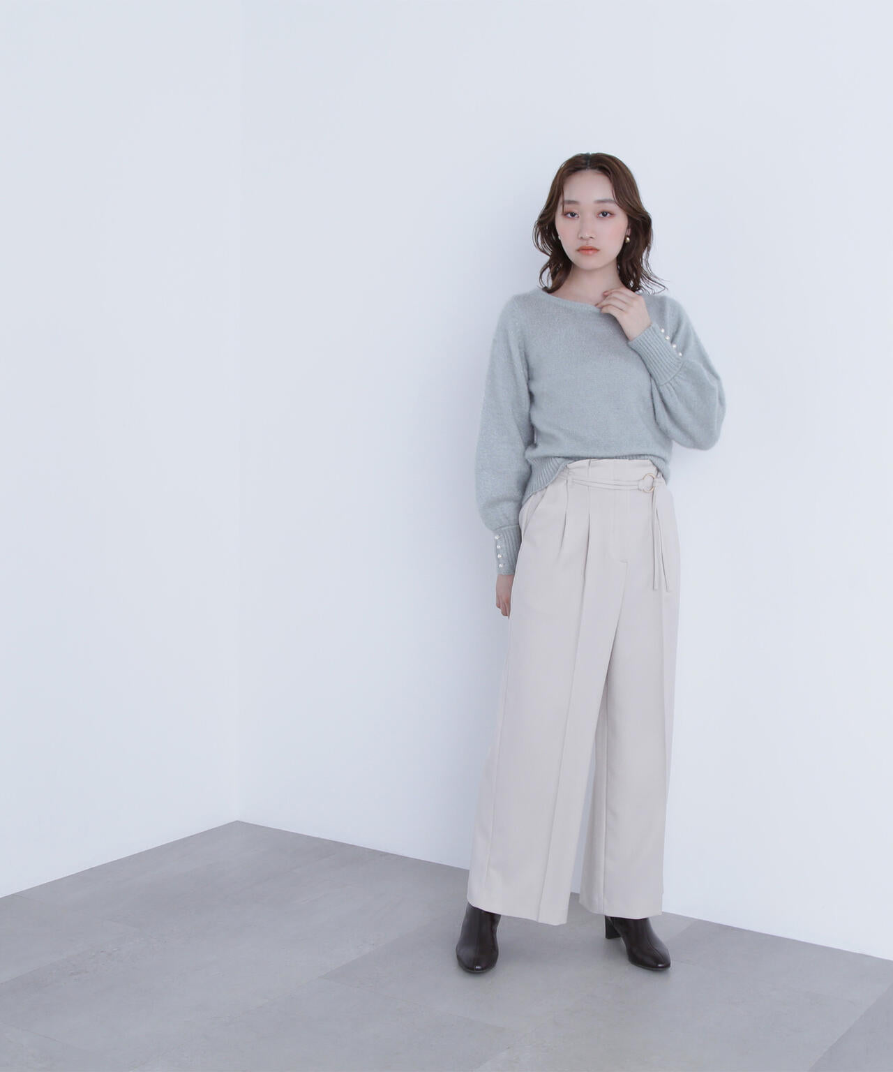 パールボタンヘアリーニット