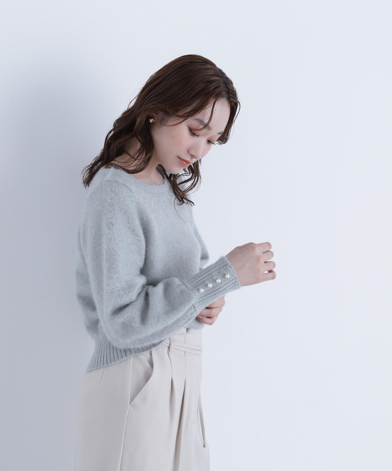 パールボタンヘアリーニット