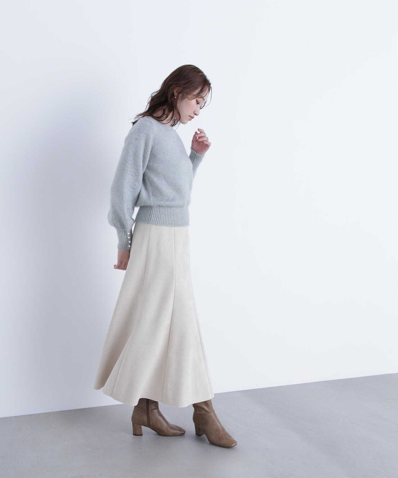 パールボタンヘアリーニット