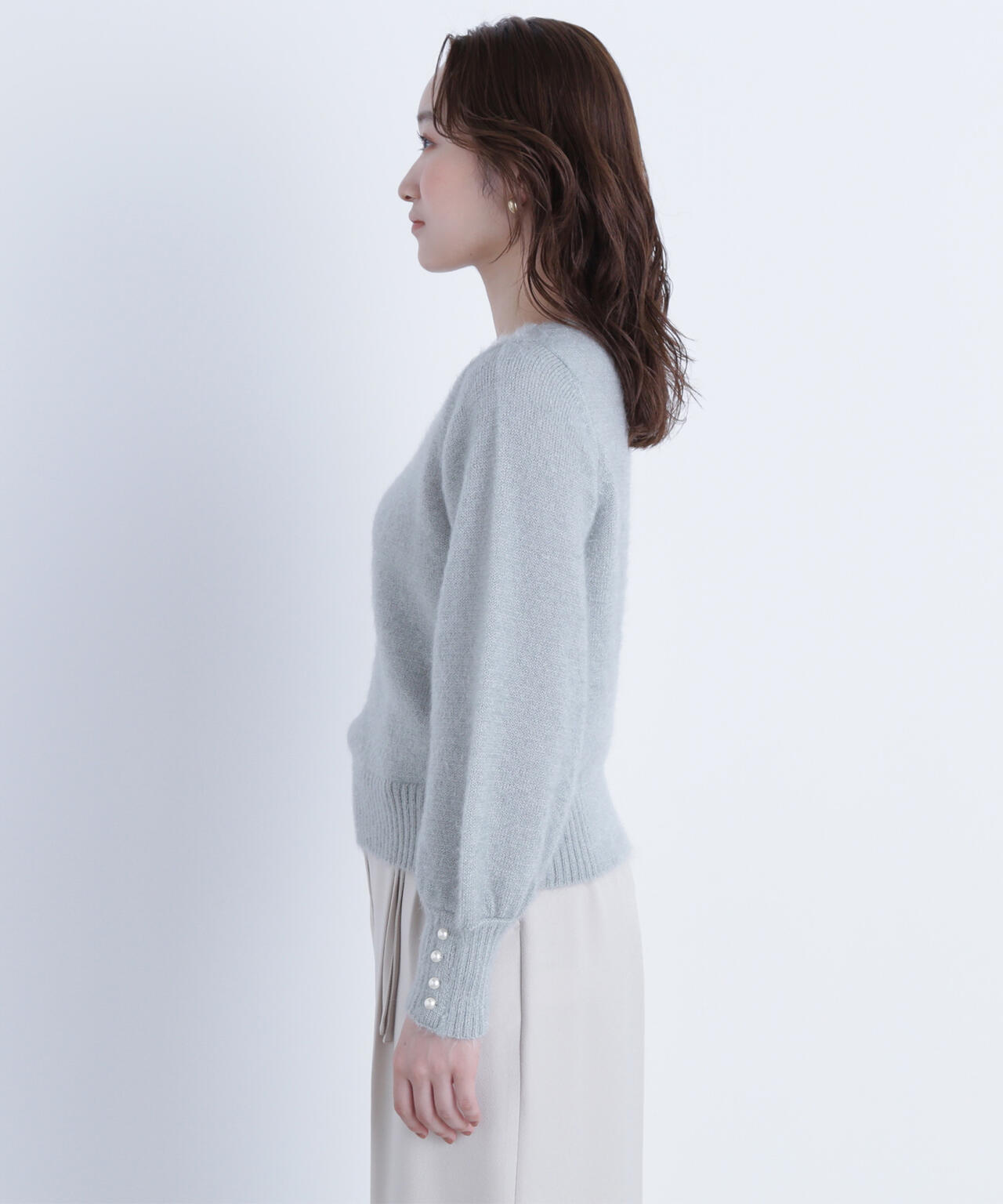 パールボタンヘアリーニット