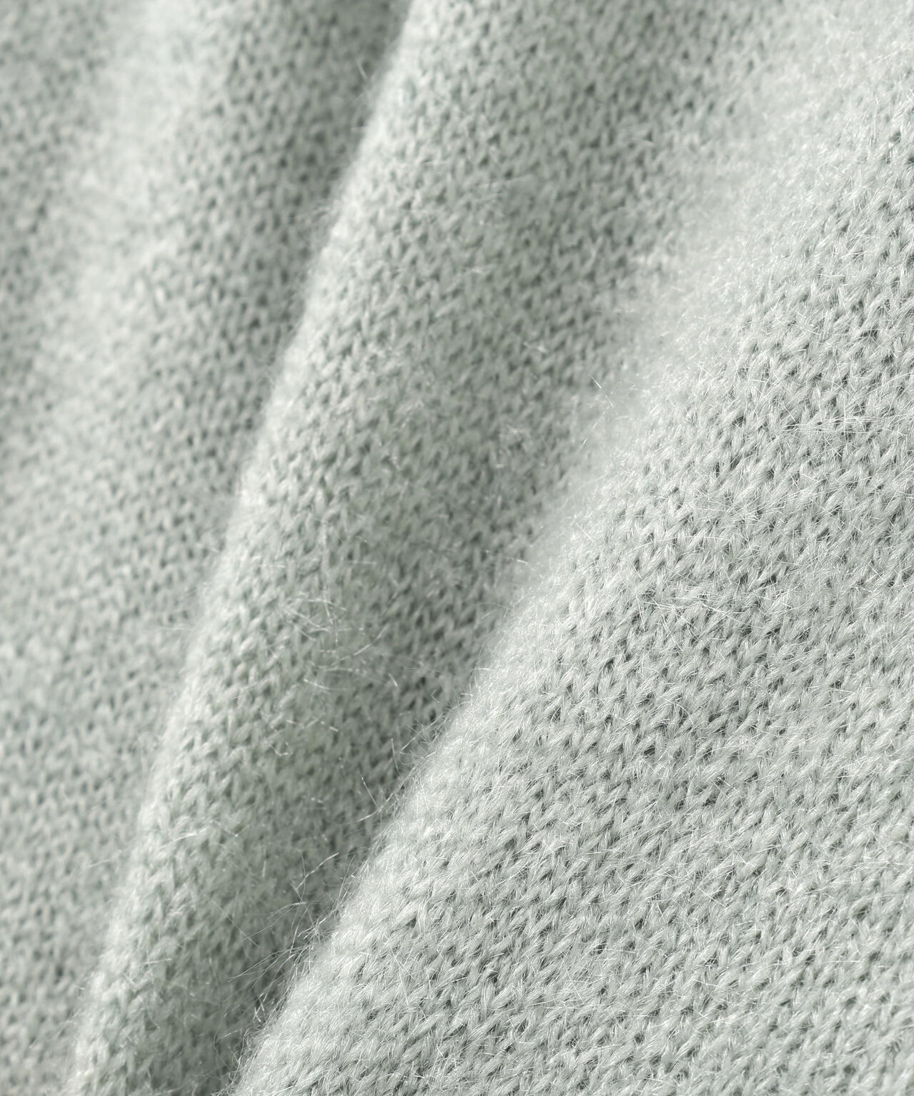 パールボタンヘアリーニット