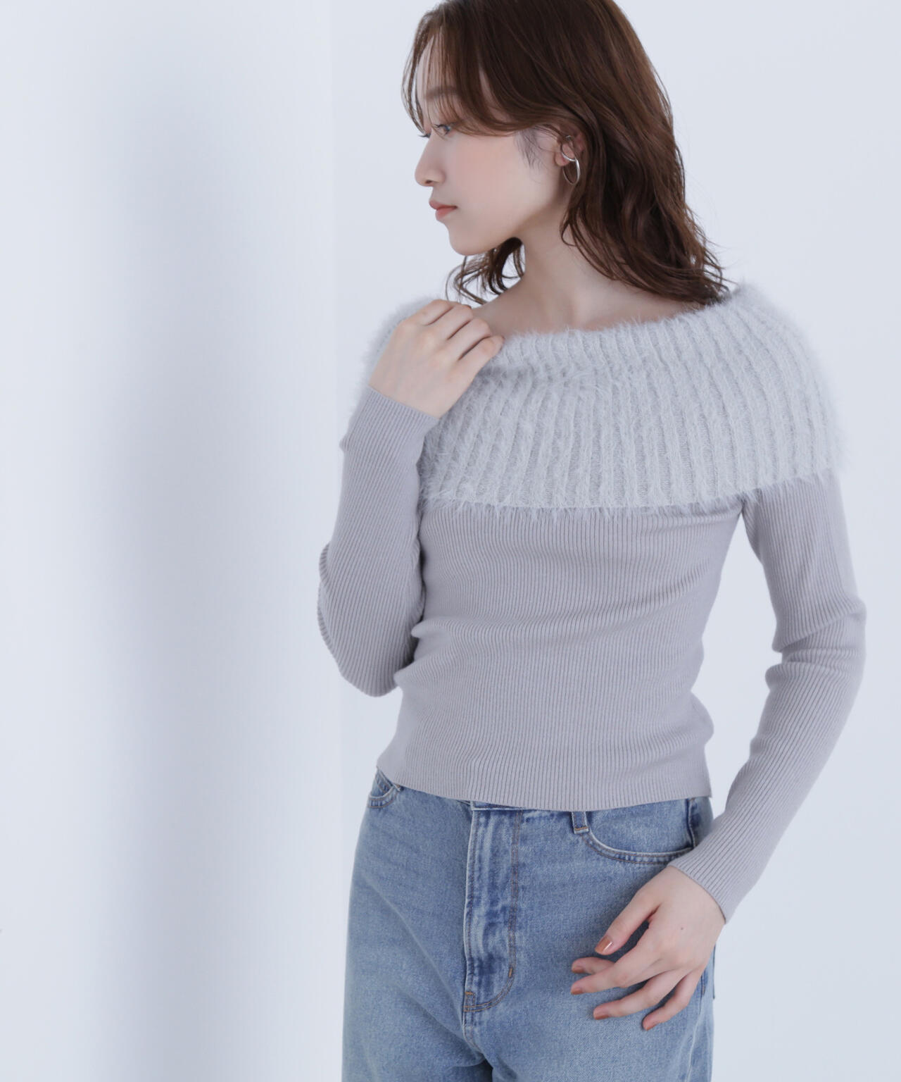 シャギーオフショルニット