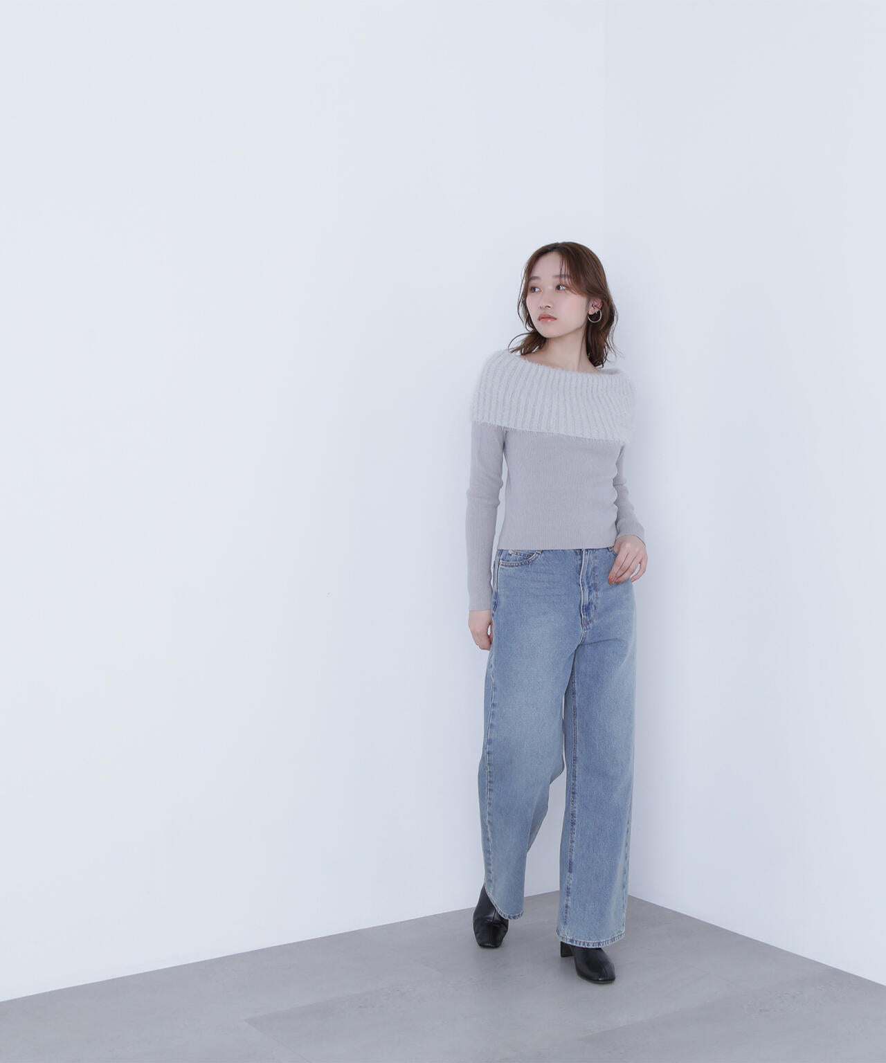 シャギーオフショルニット