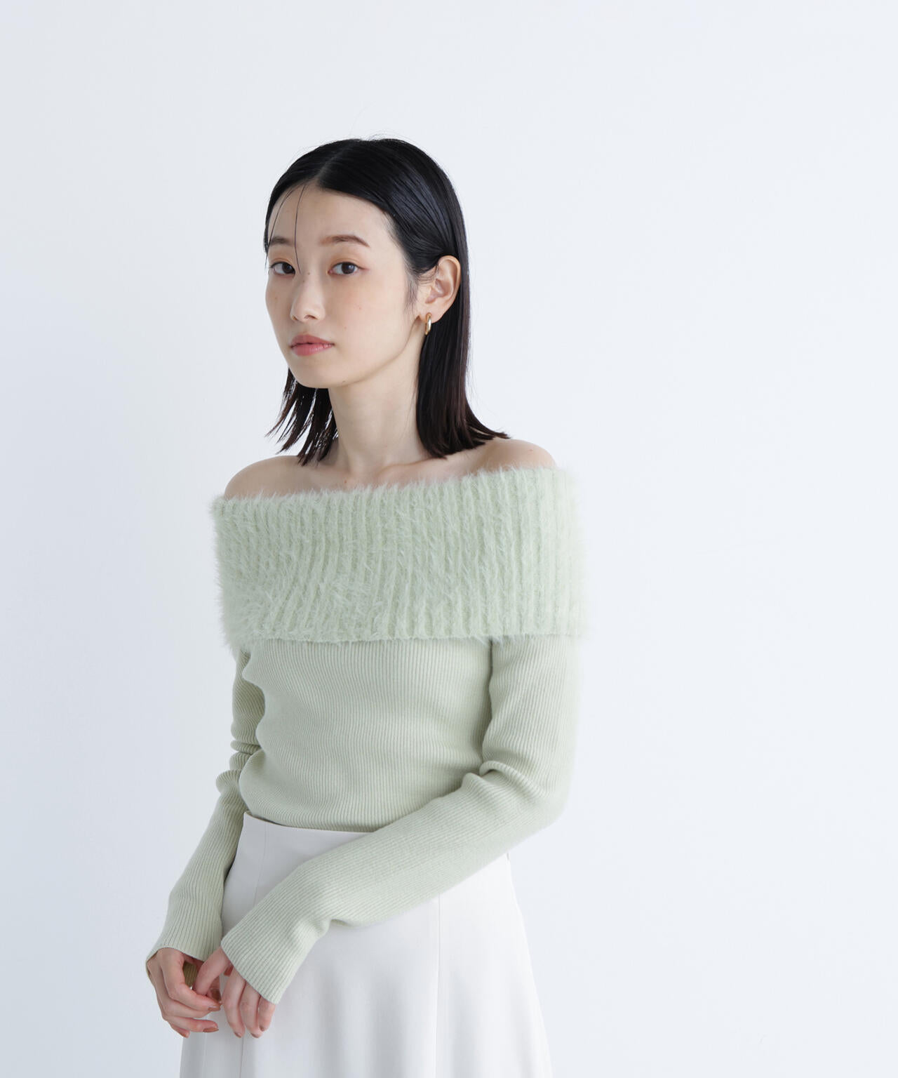 シャギーオフショルニット