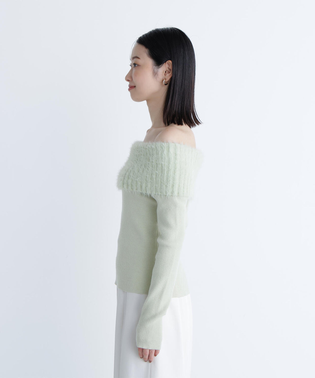 シャギーオフショルニット
