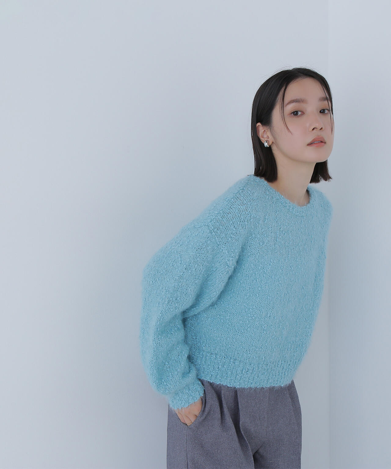 フェザーネップニット