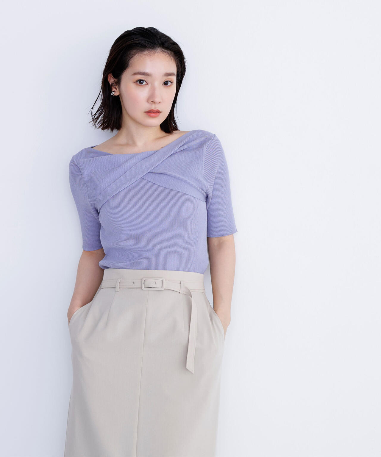 ツイストドレープニット