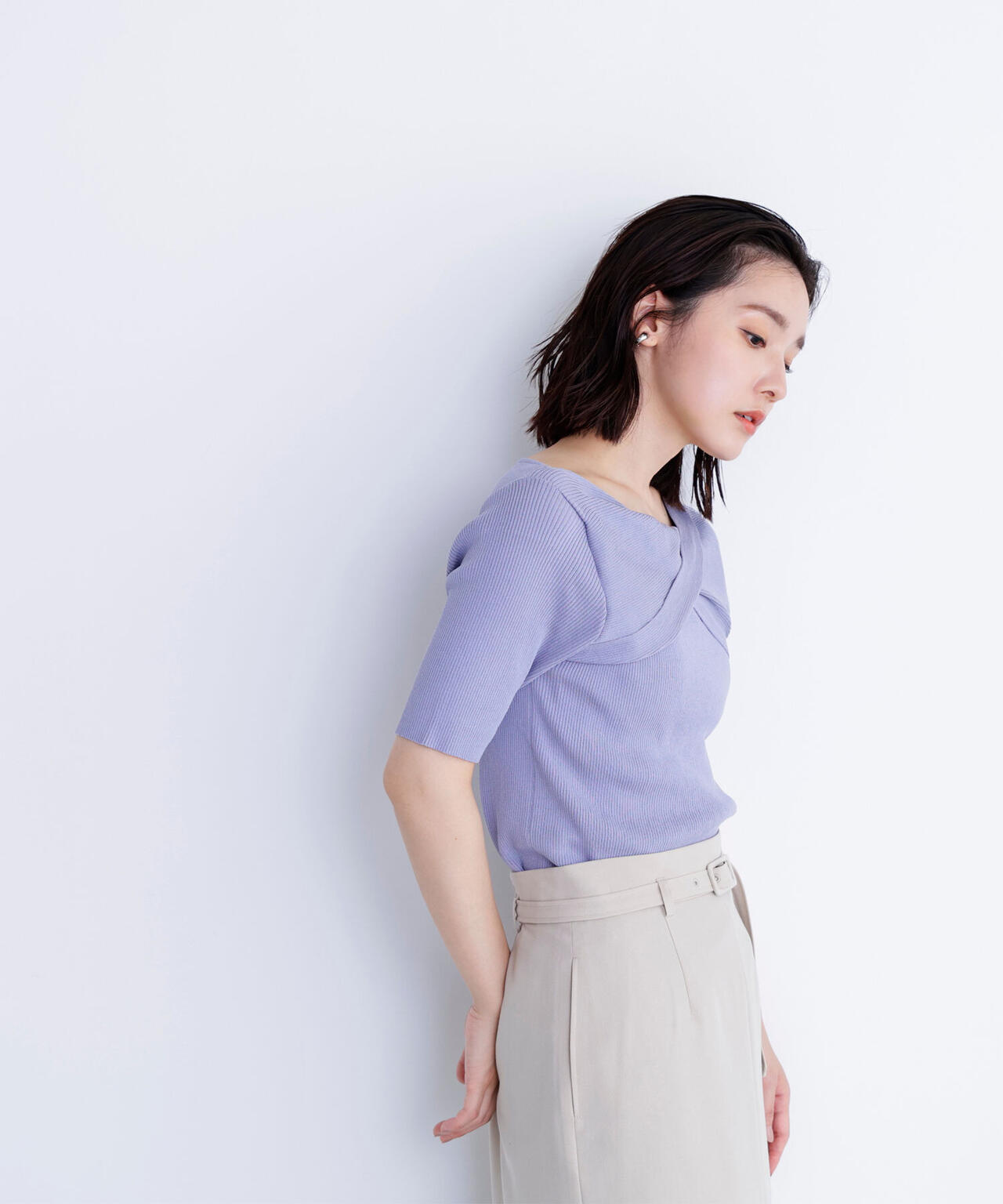 ツイストドレープニット