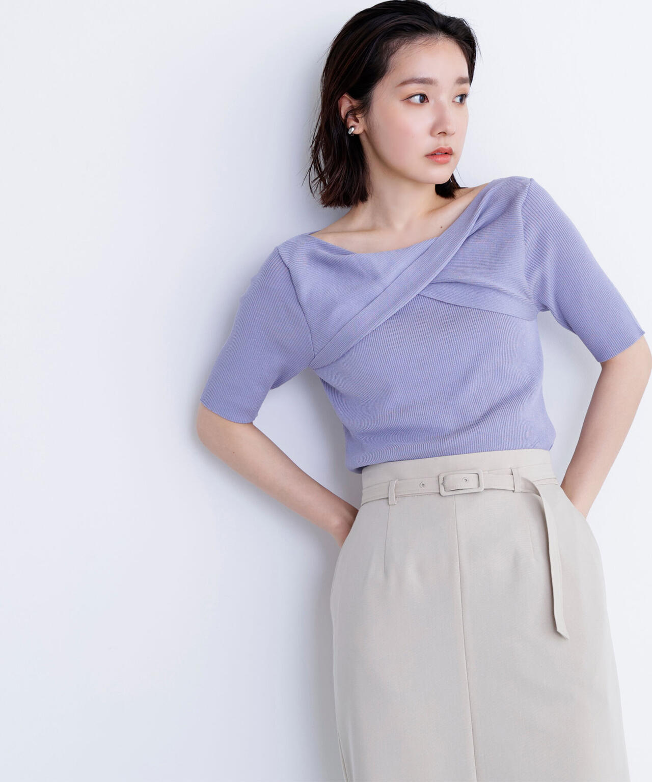 ツイストドレープニット