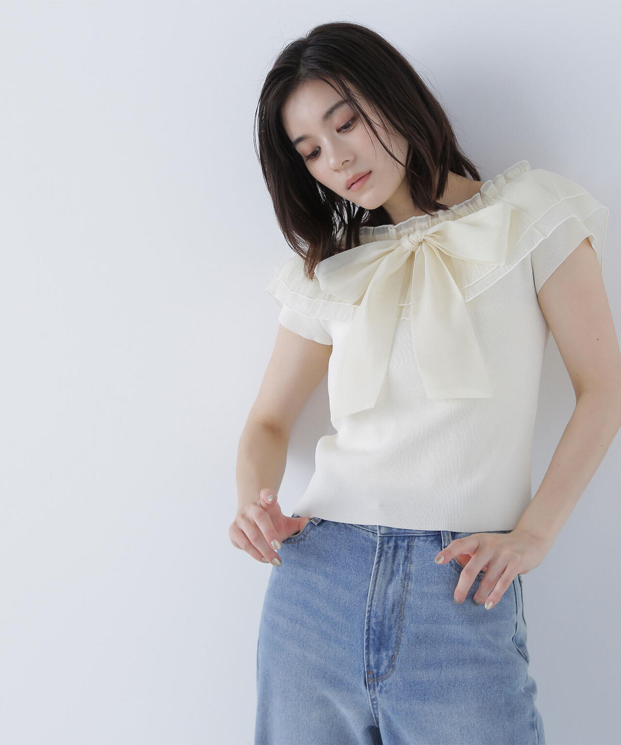 オフショルフリルリボンニット