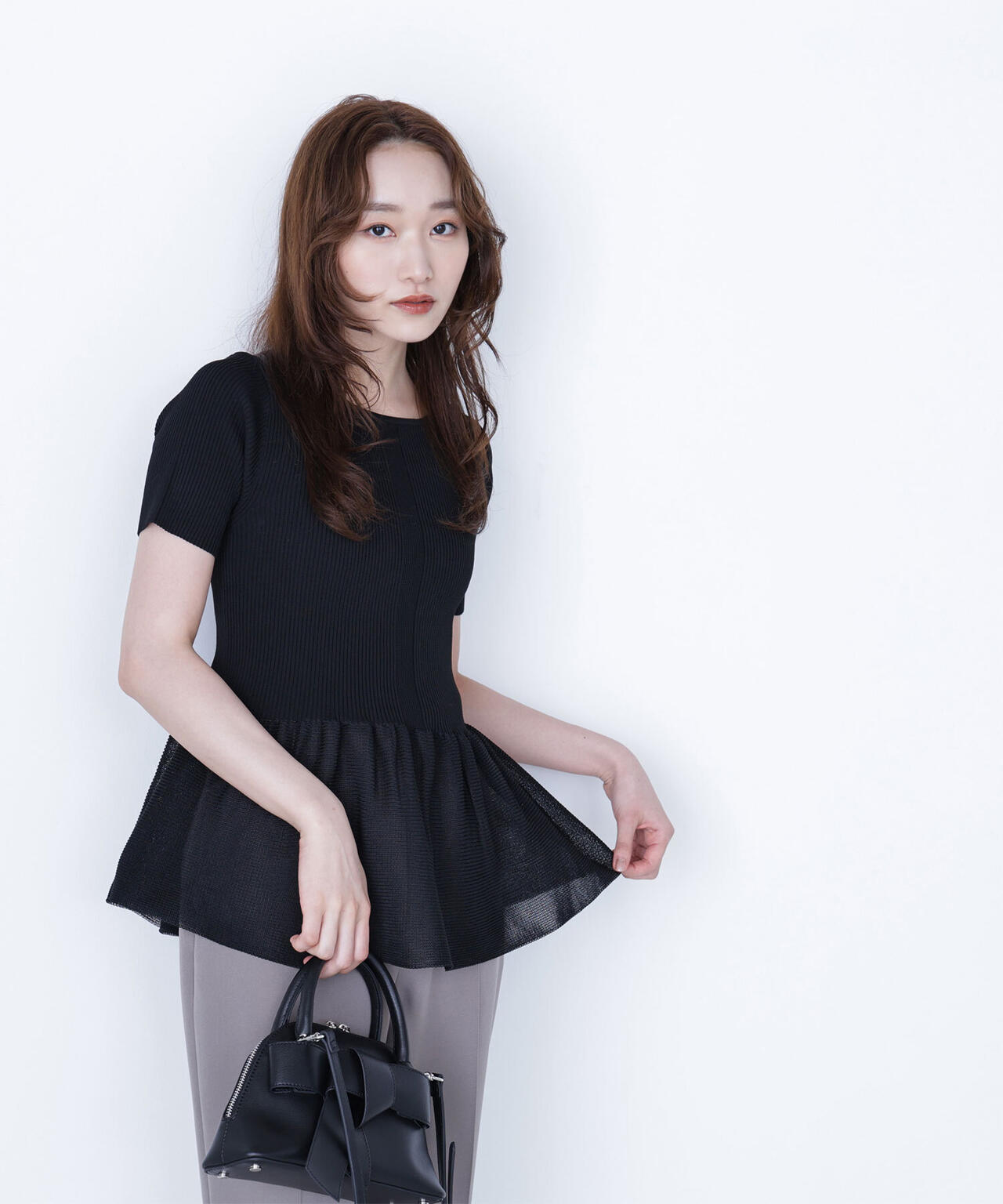 シアーペプラムフォルムニット