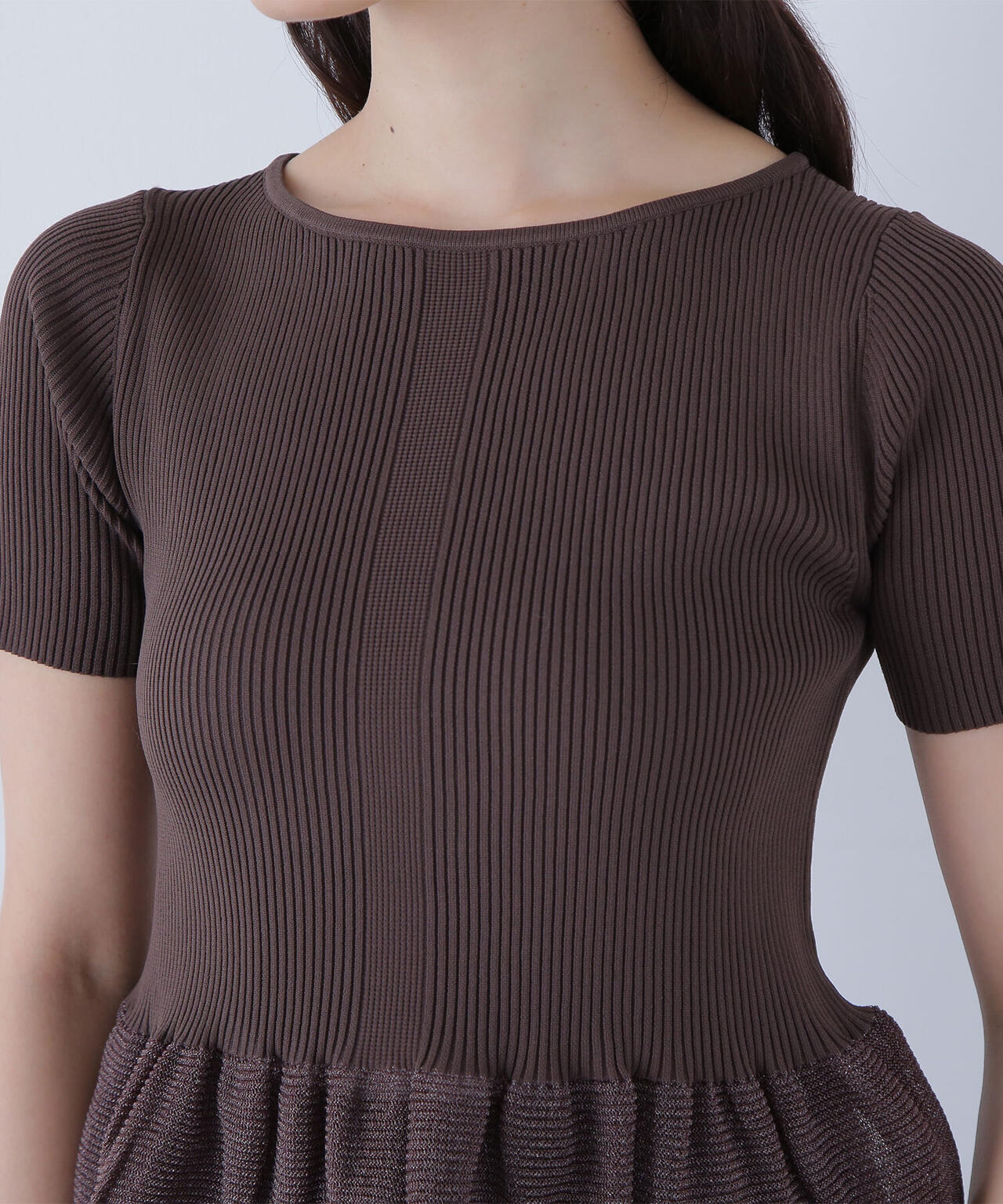 シアーペプラムフォルムニット