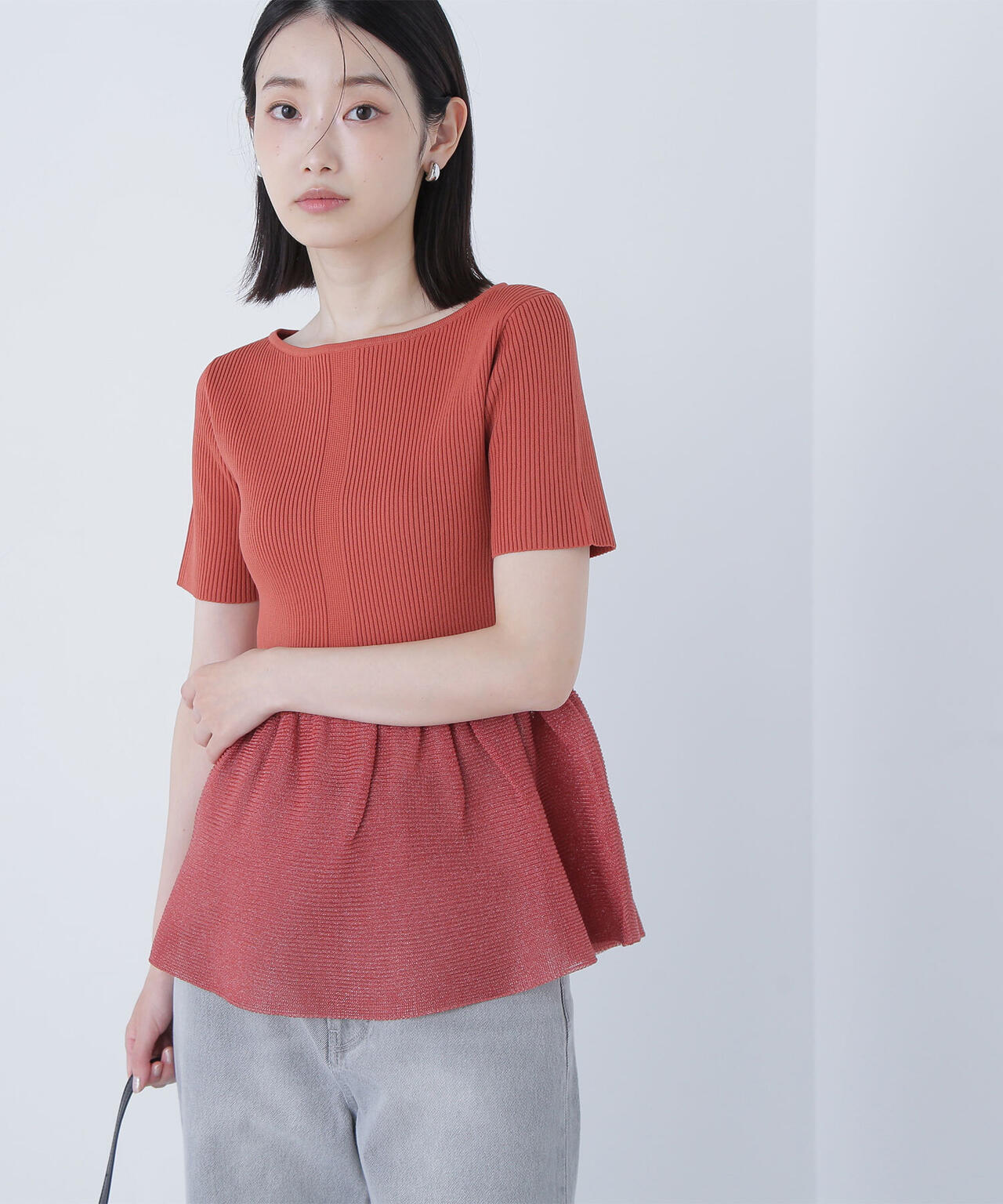 シアーペプラムフォルムニット