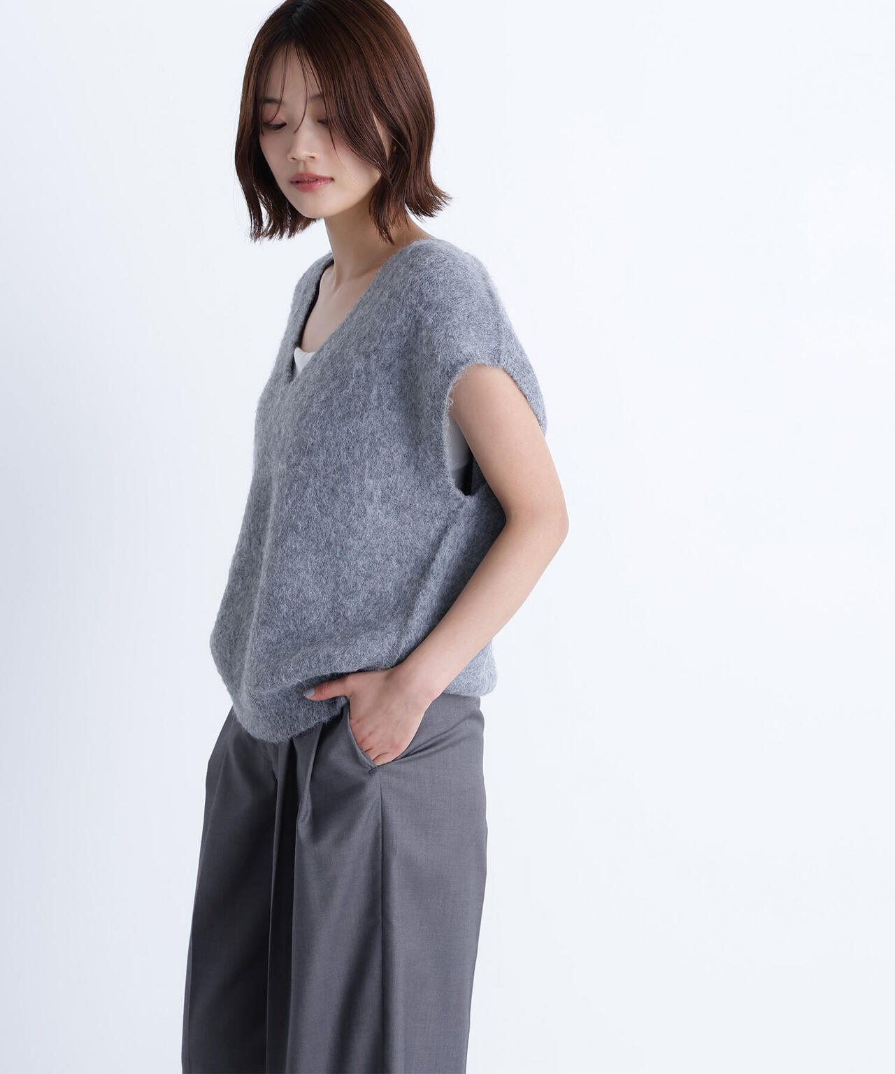 ヘアリーVネックベスト