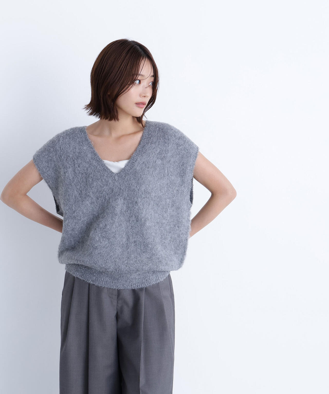 ヘアリーVネックベスト