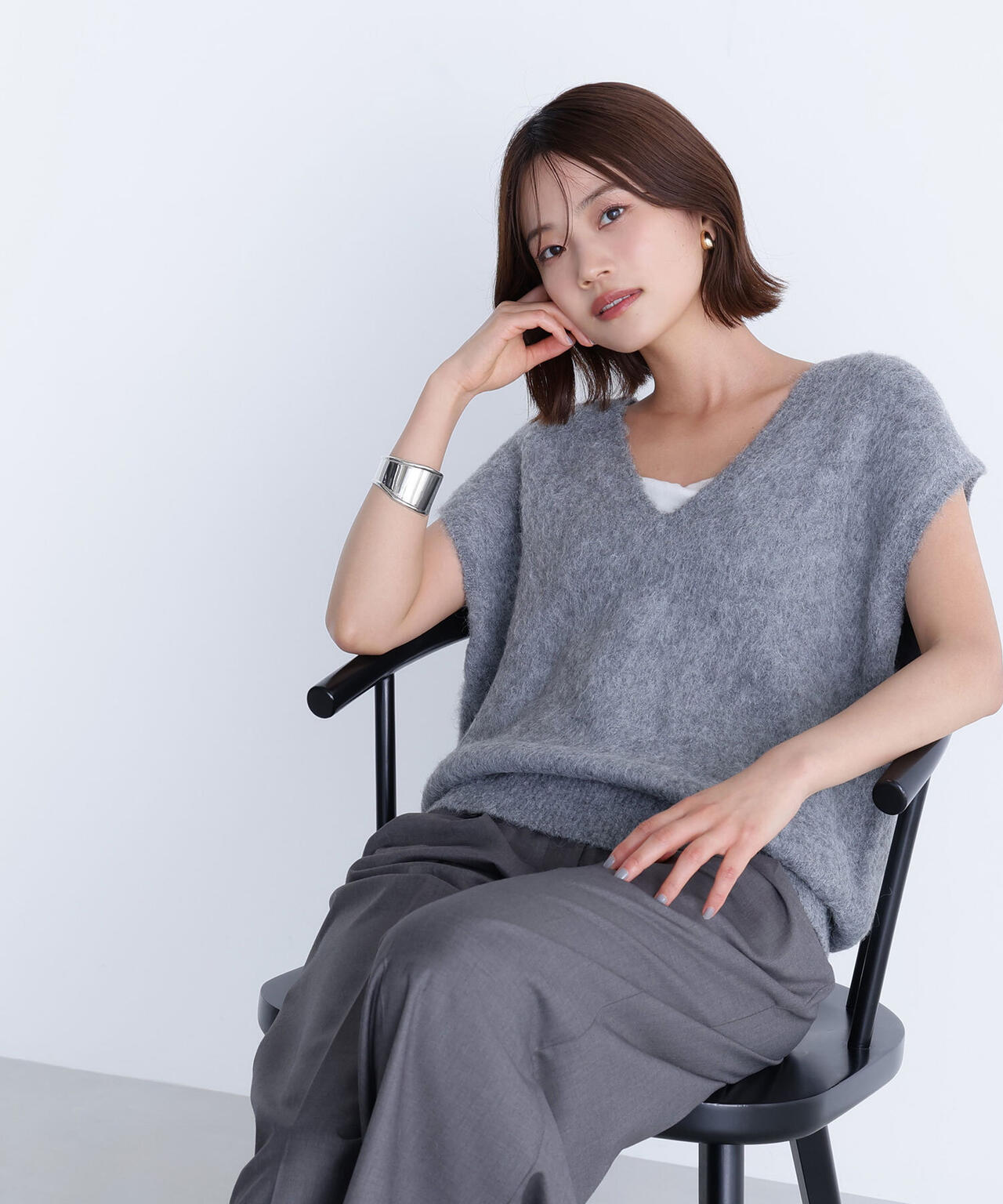 ヘアリーVネックベスト