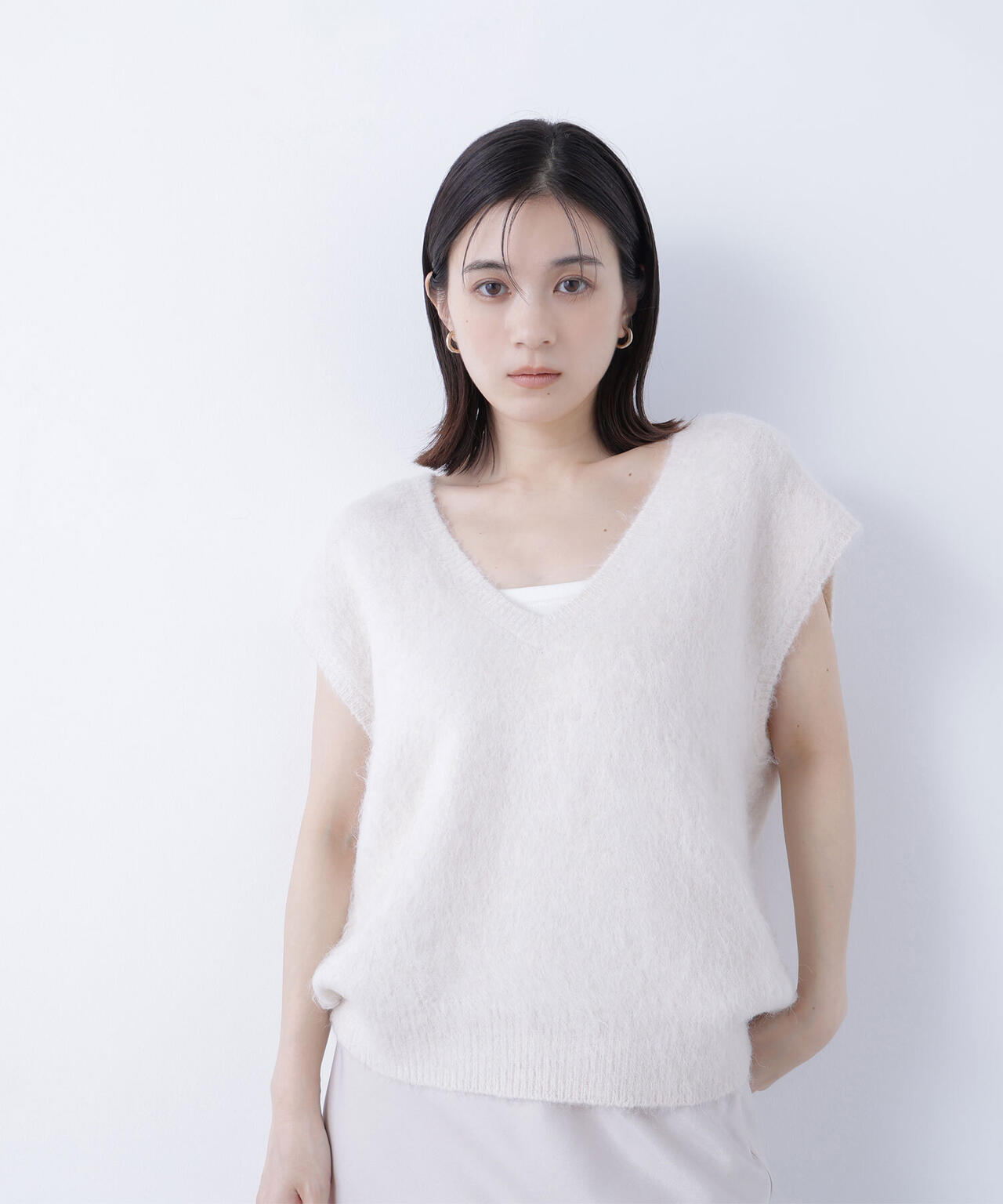 ヘアリーVネックベスト