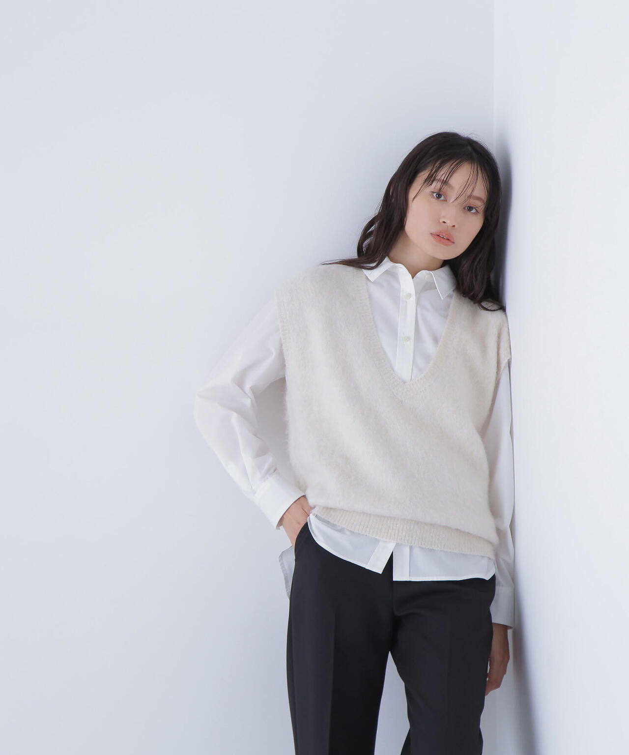 ヘアリーVネックベスト