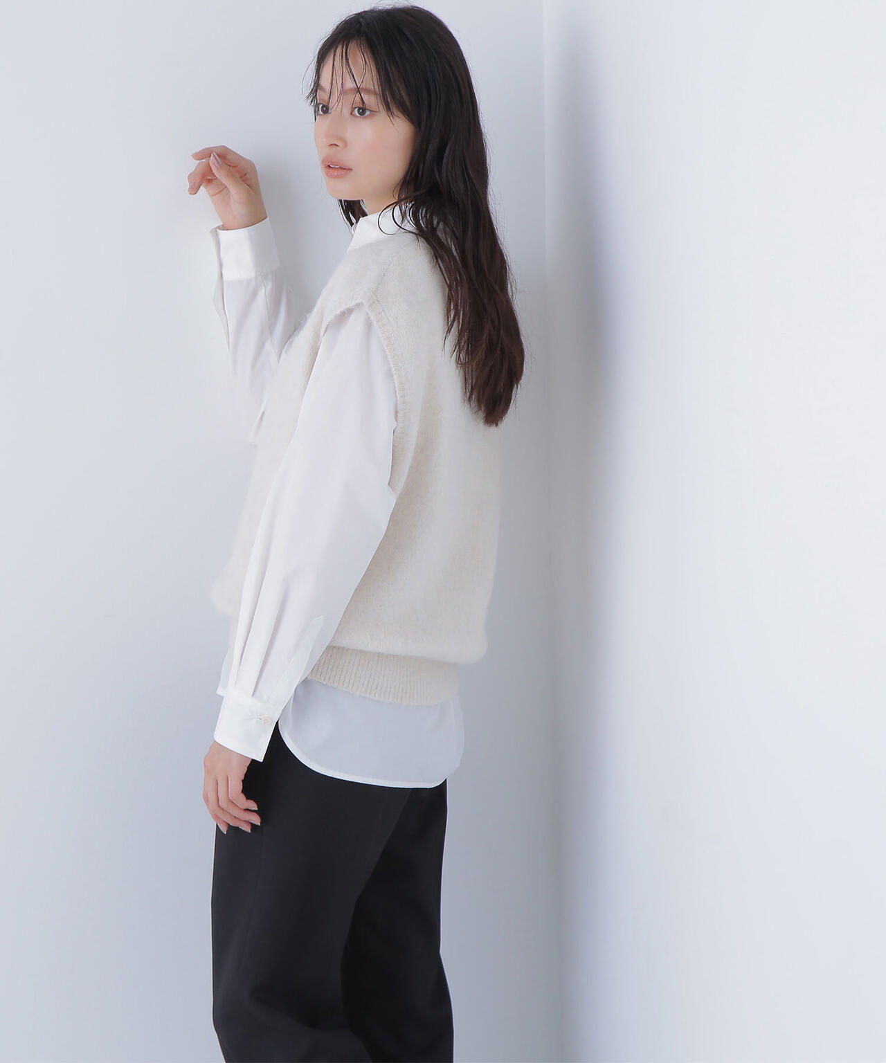 ヘアリーVネックベスト