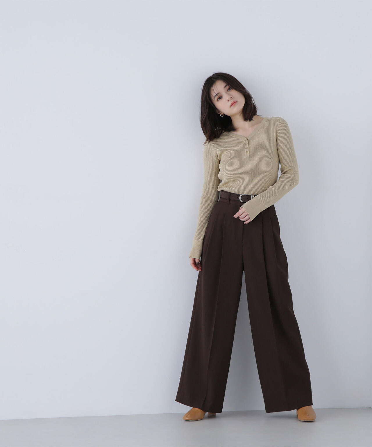 フロントボタンラメリブニット