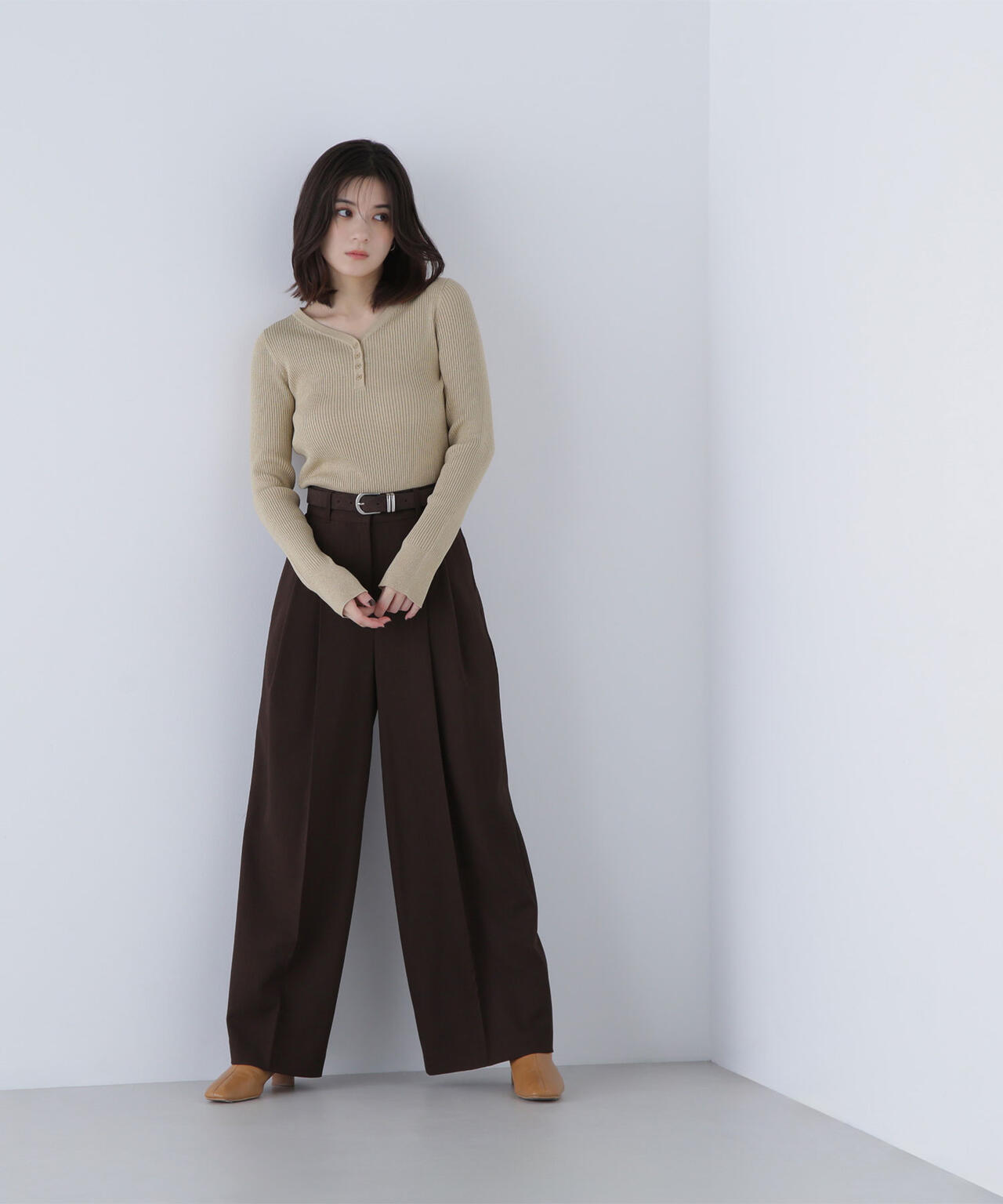 フロントボタンラメリブニット