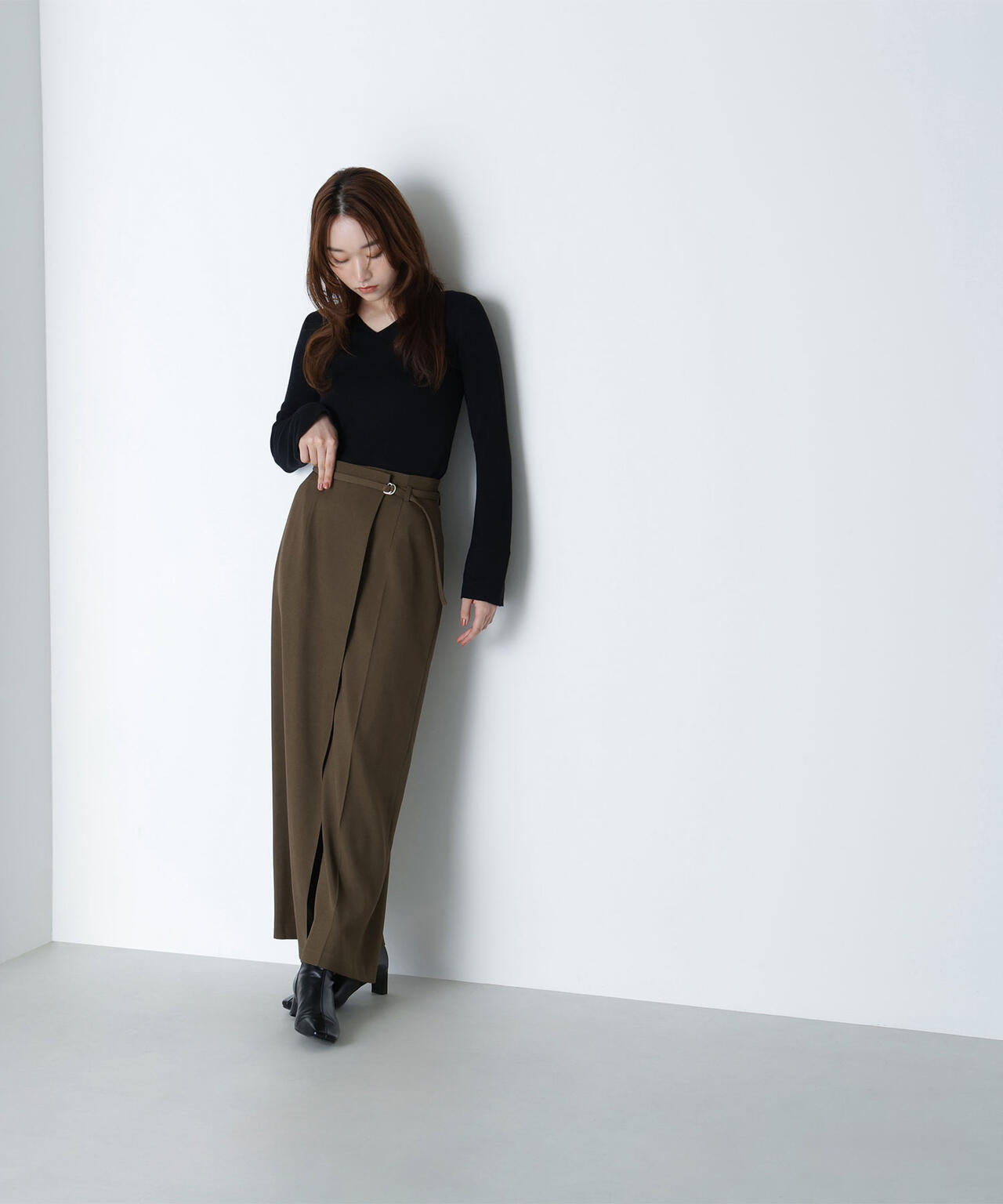 ニュアンスネックフレアスリーブニット