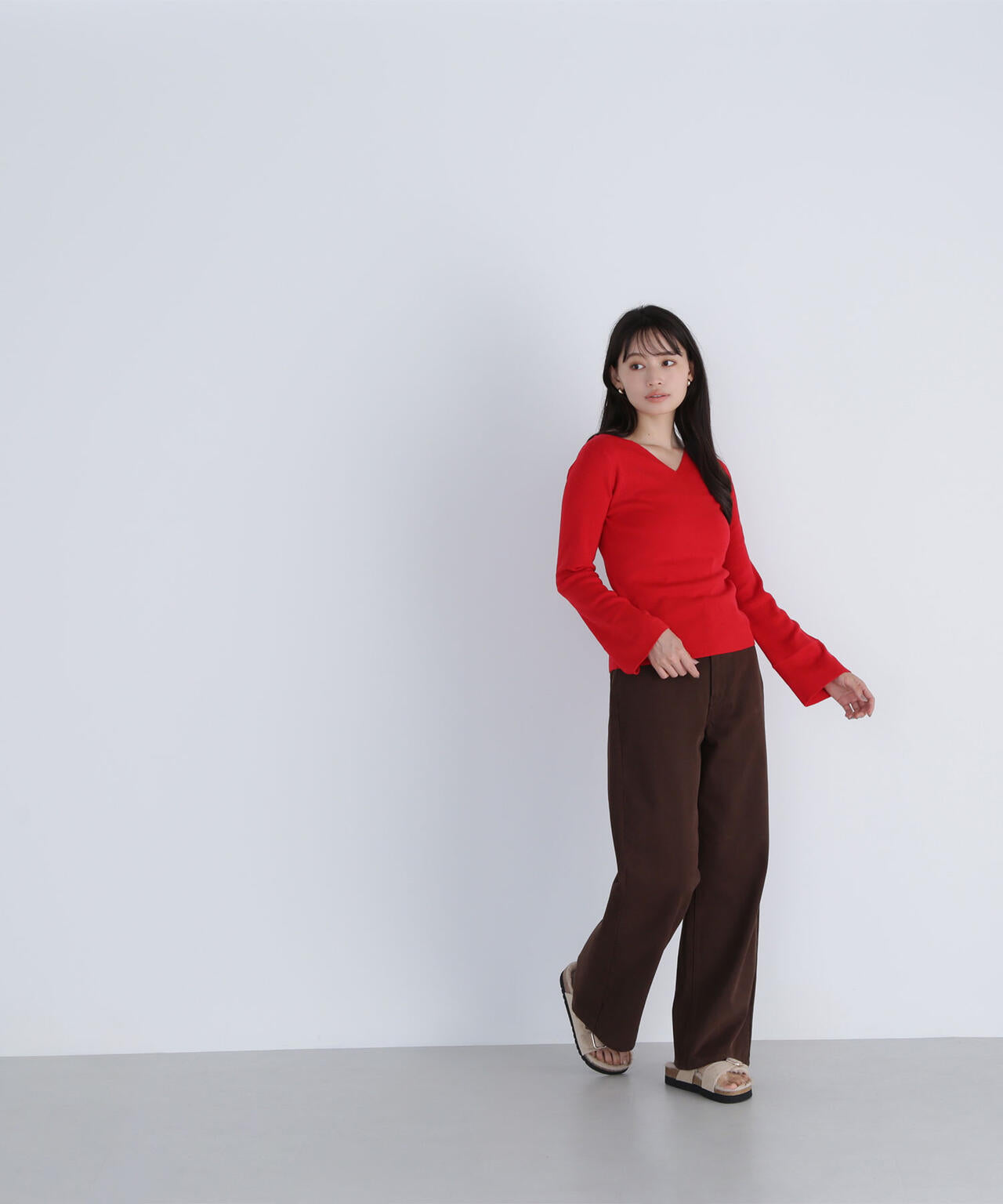 ニュアンスネックフレアスリーブニット