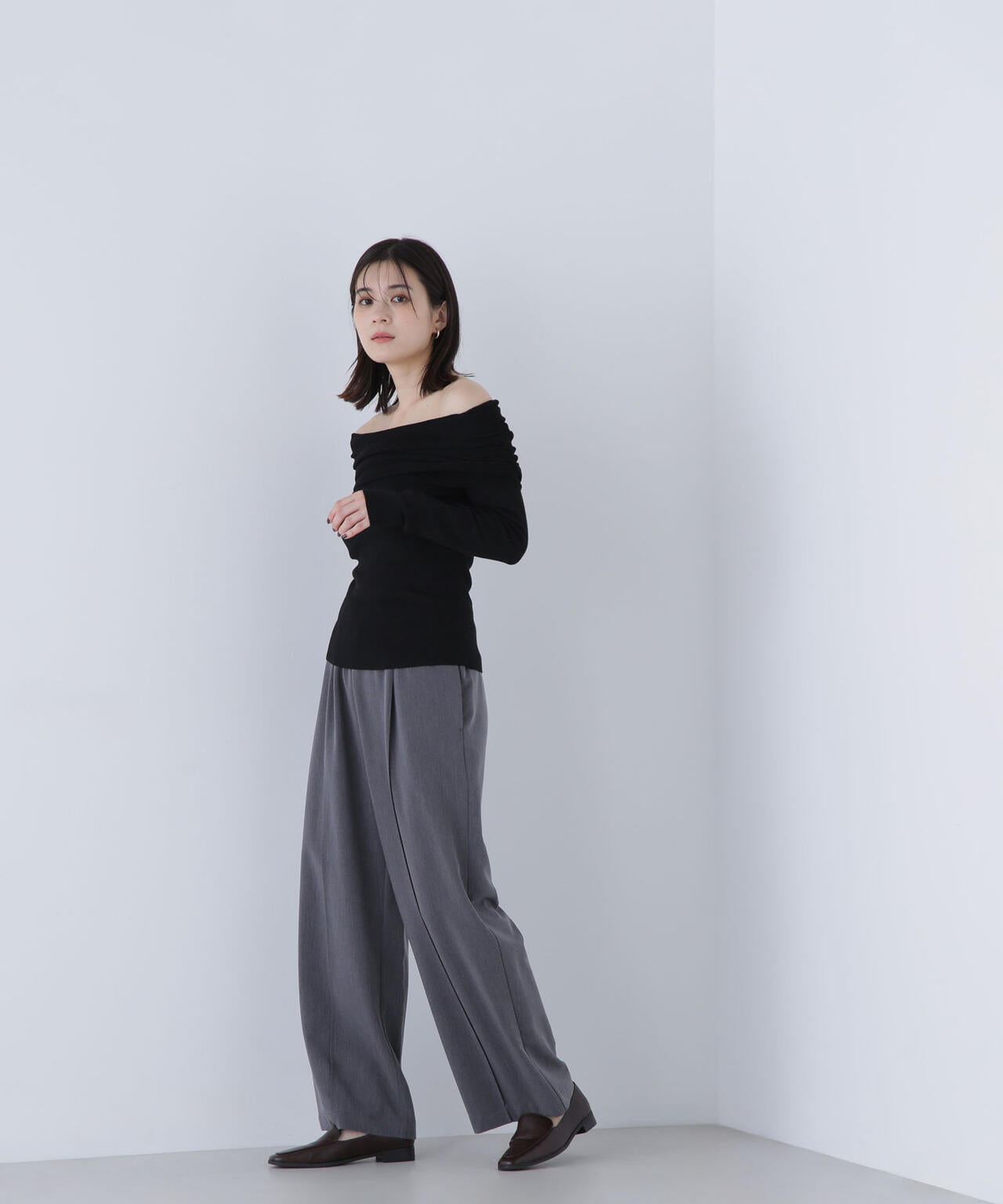 オフショルコンパクトニット