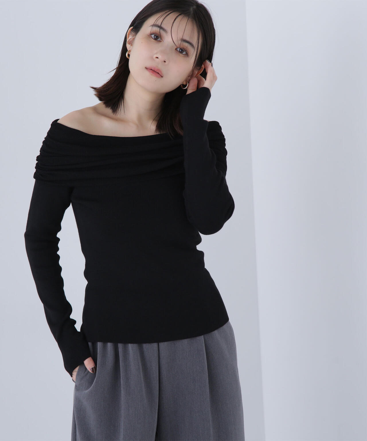 オフショルコンパクトニット