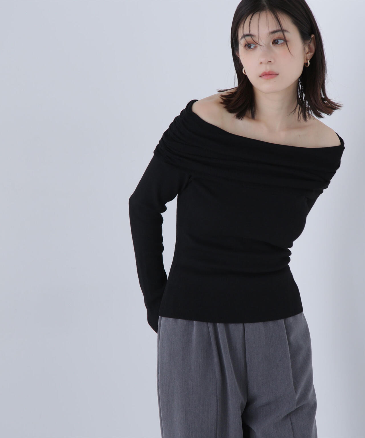 オフショルコンパクトニット