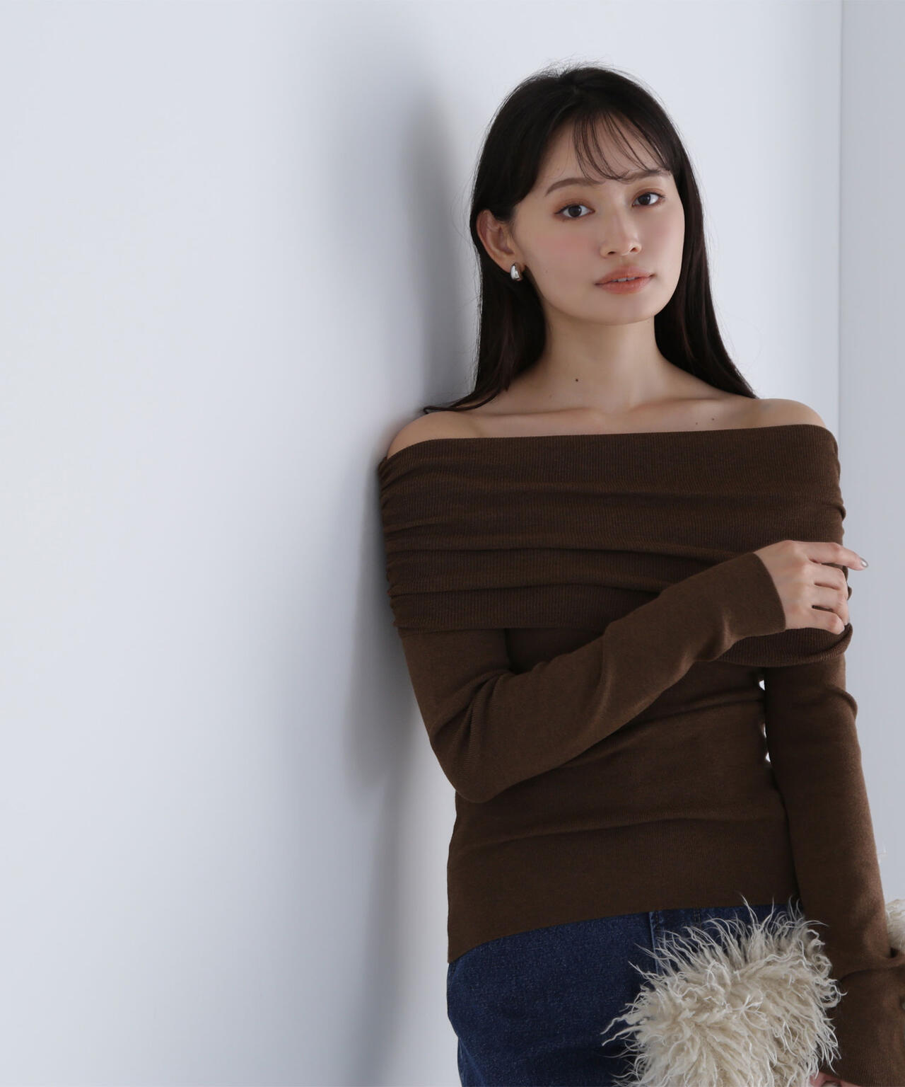 オフショルコンパクトニット