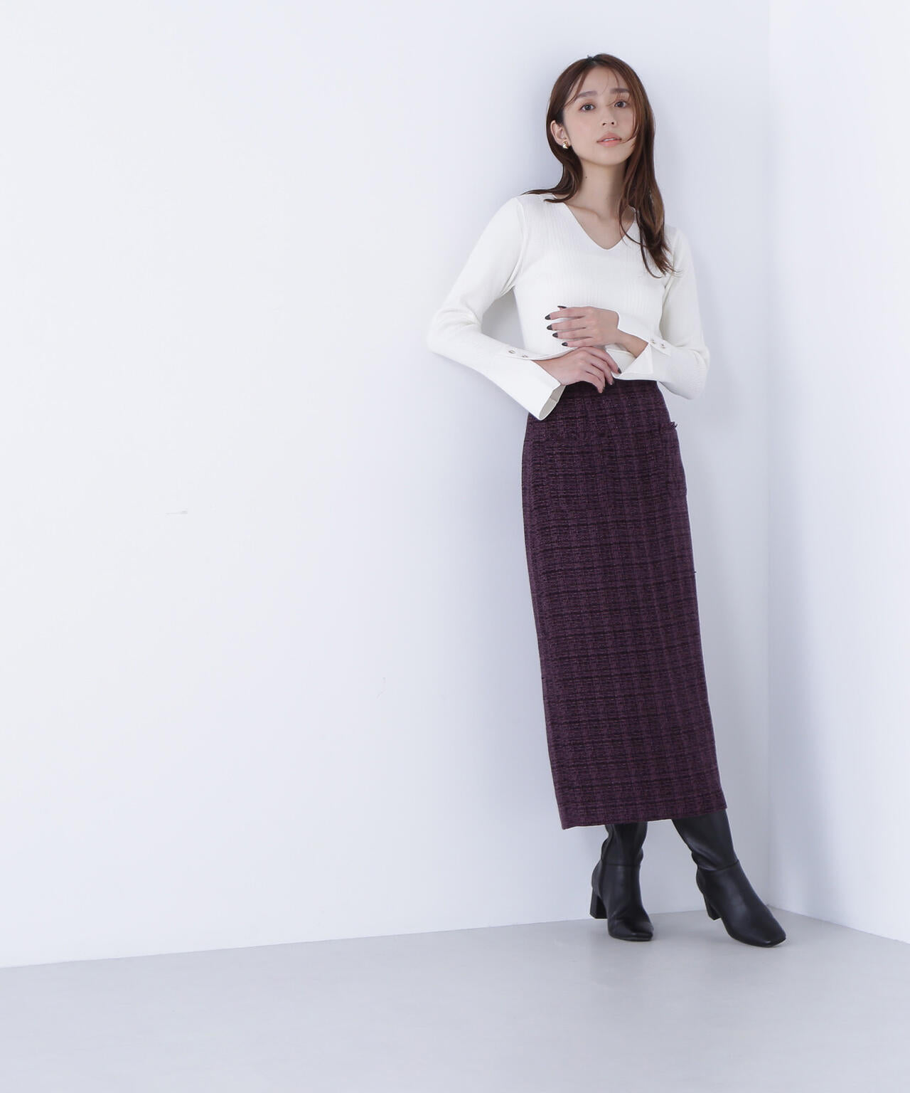 Vネックハトメスリーブリブニット