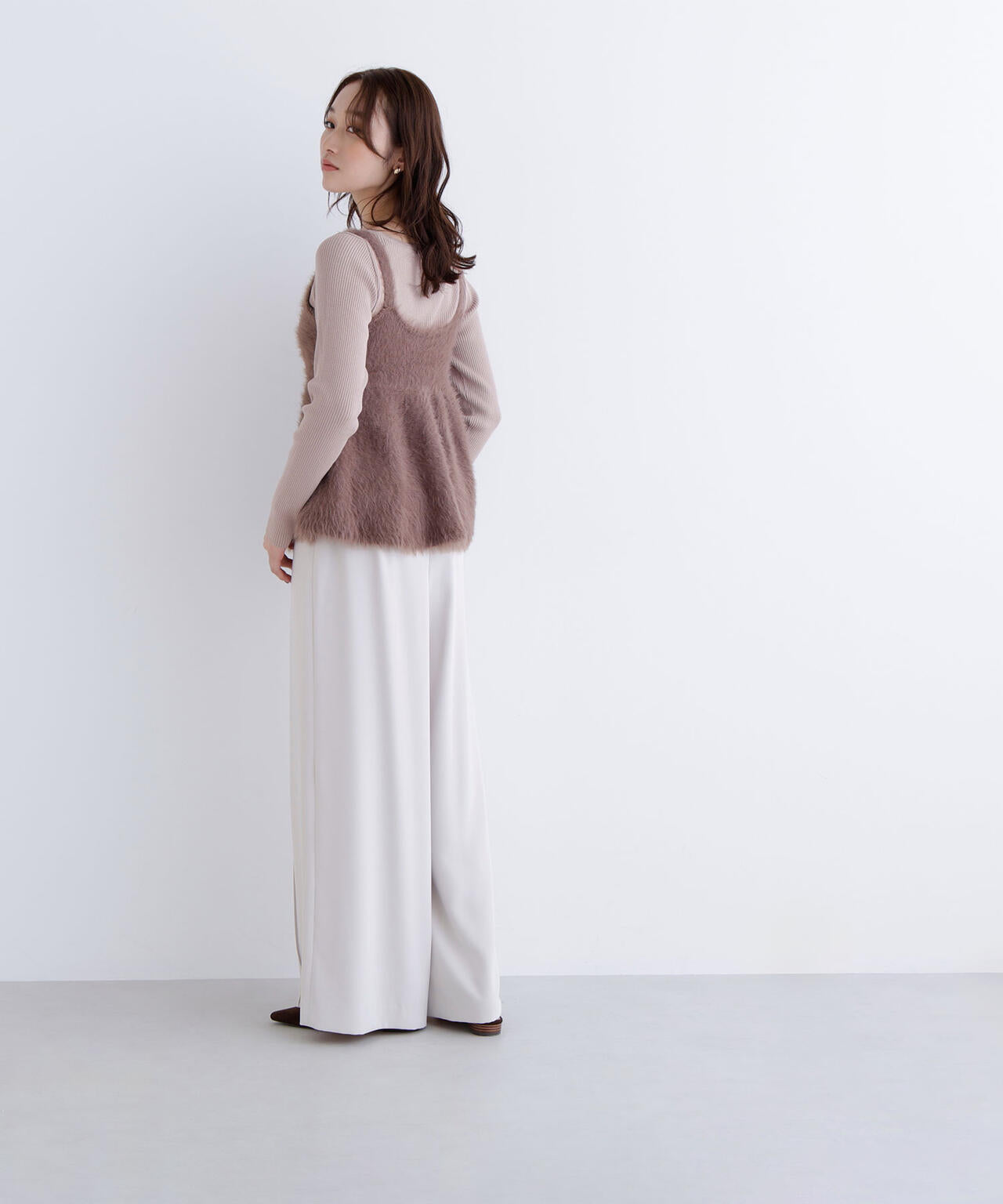 ヘアリーペプラムキャミセットニット