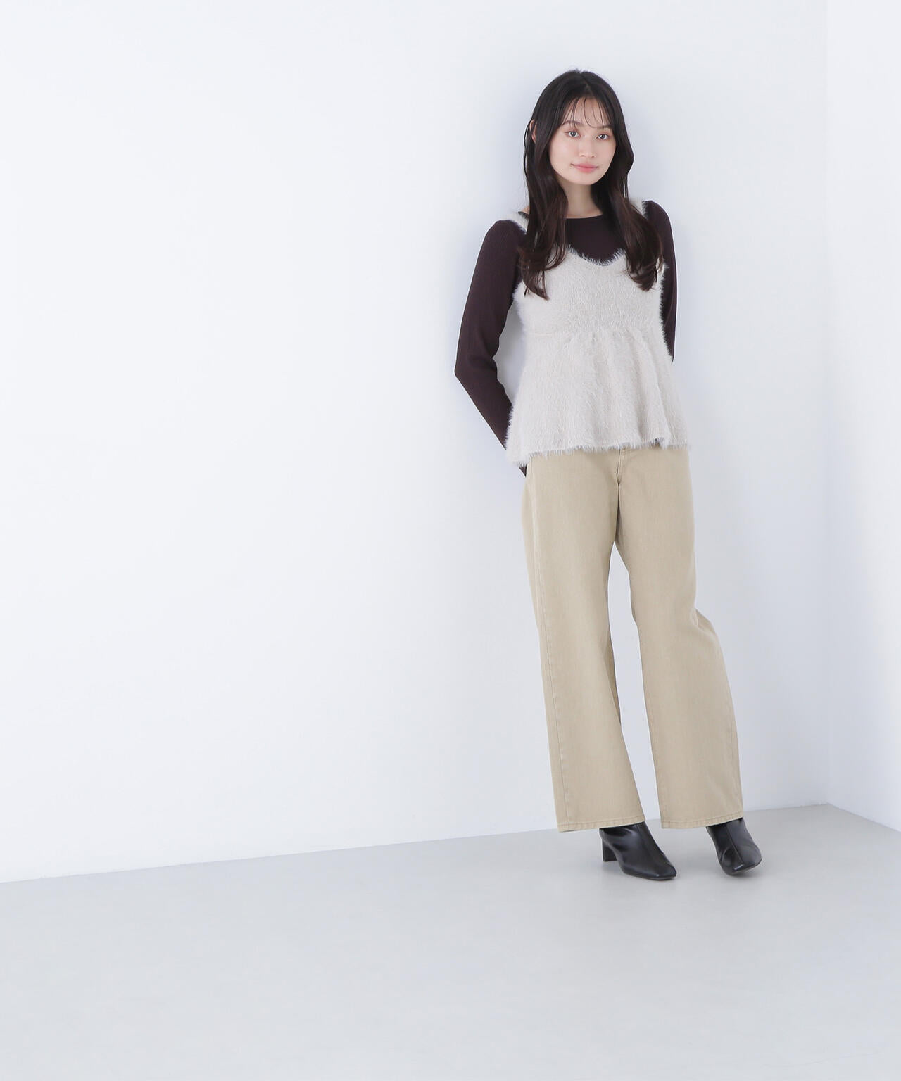 ヘアリーペプラムキャミセットニット