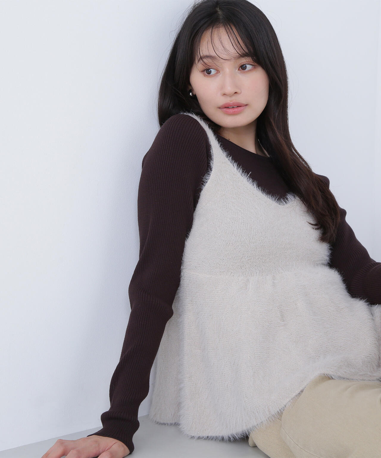 【タカシマヤゲートタワーモール・mix.tokyo 限定カラー:ブラウンxオフ】ヘアリーペプラムキャミセットニット