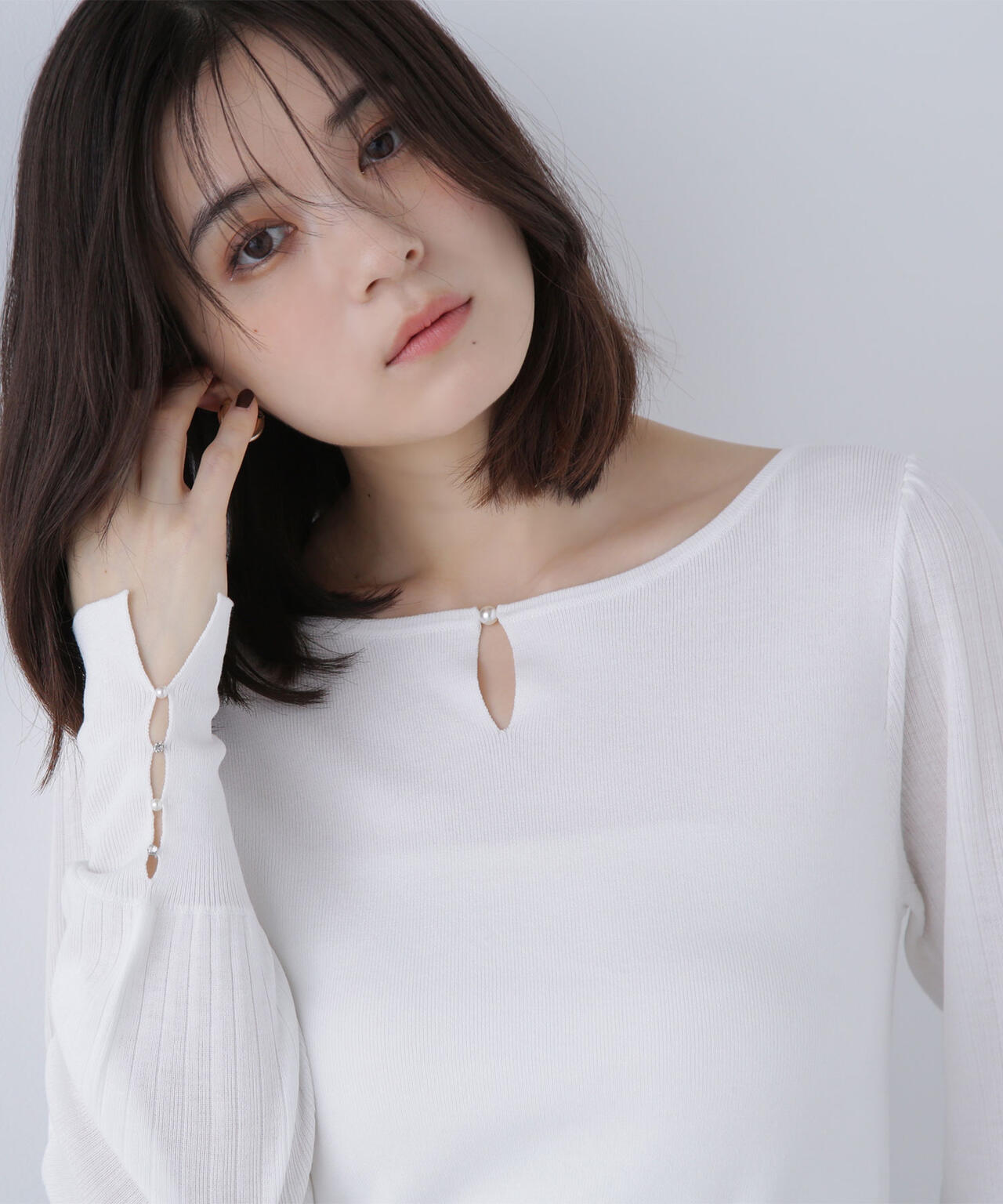 ビジュースリットプリーツニット