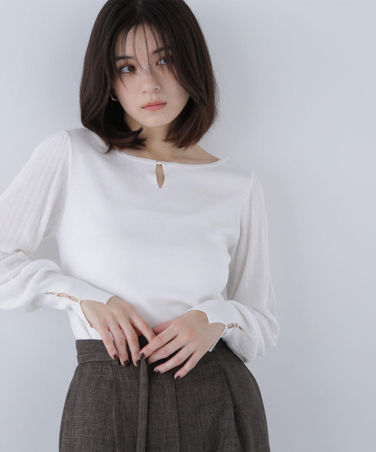 ビジュースリットプリーツニット