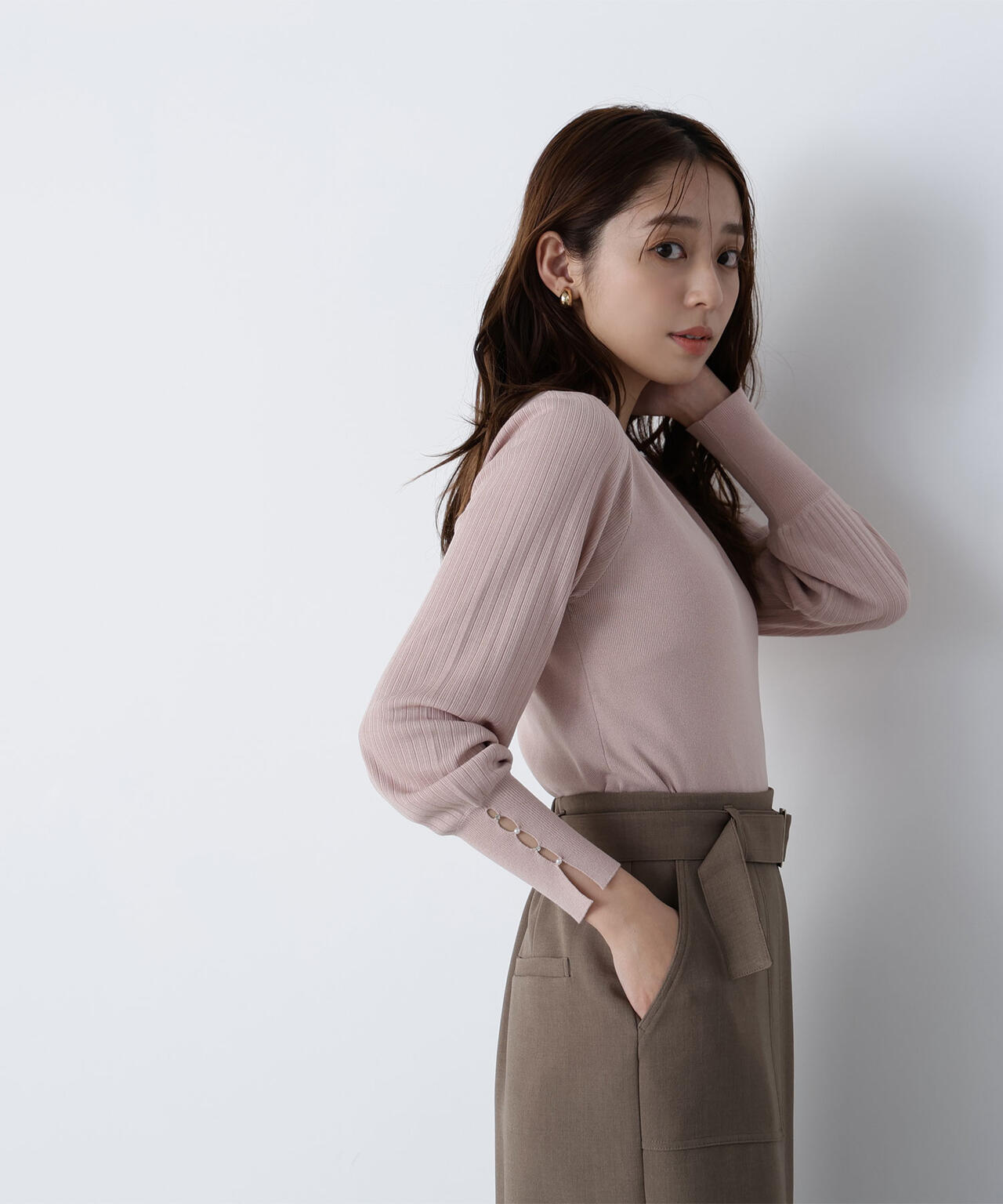 ビジュースリットプリーツニット