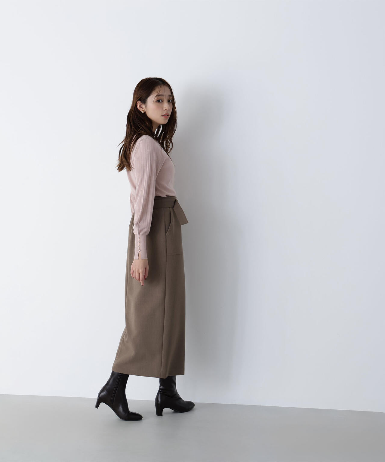 ビジュースリットプリーツニット