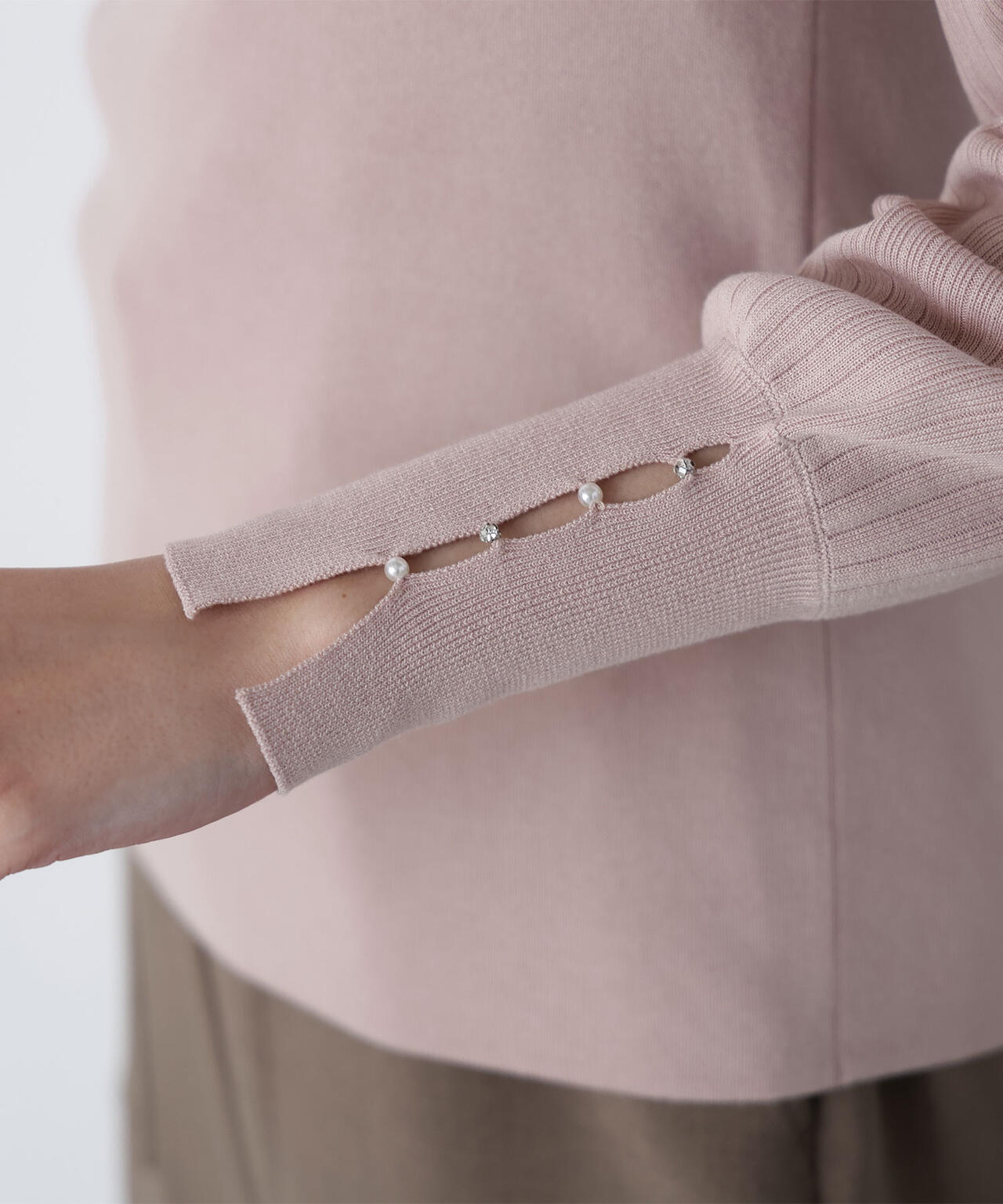 ビジュースリットプリーツニット