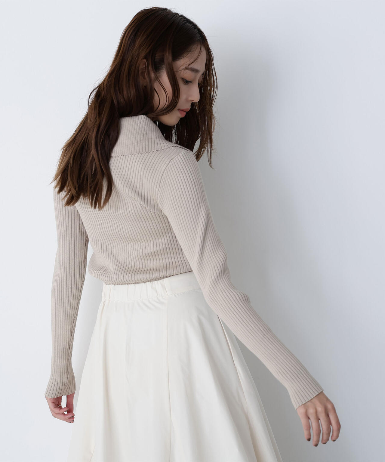 襟付コンパクトリブニット