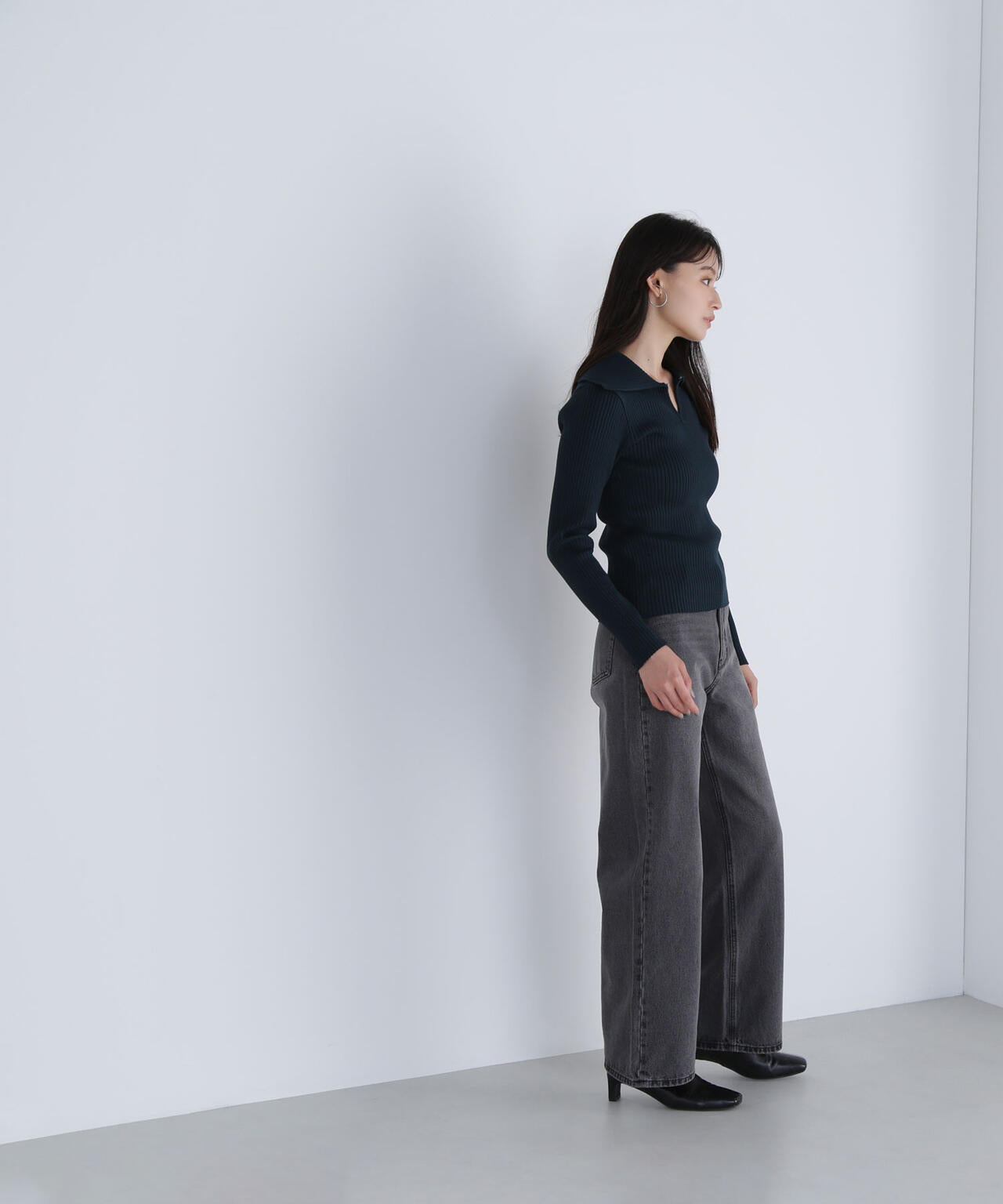 襟付コンパクトリブニット